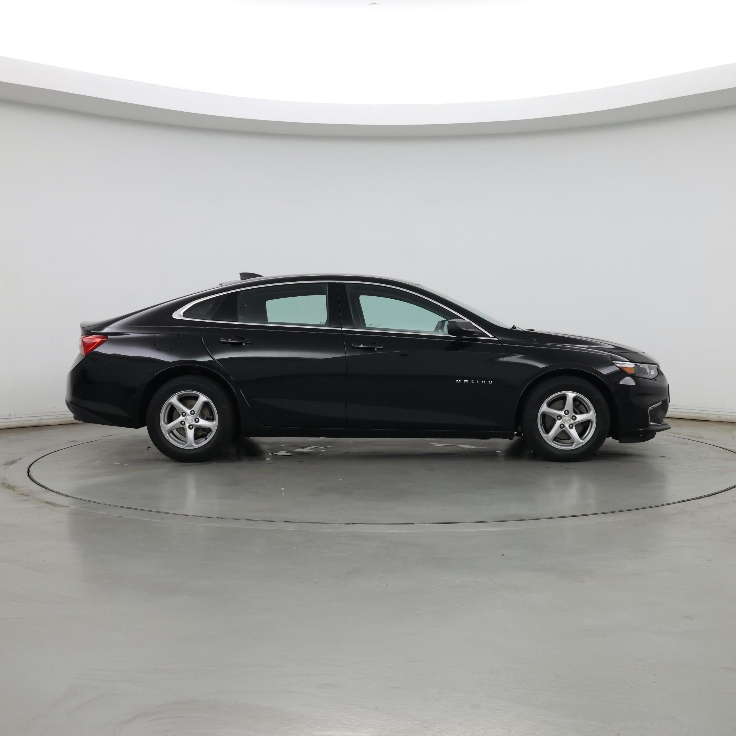 Thumbnail: 2018 Chevrolet Malibu - 7