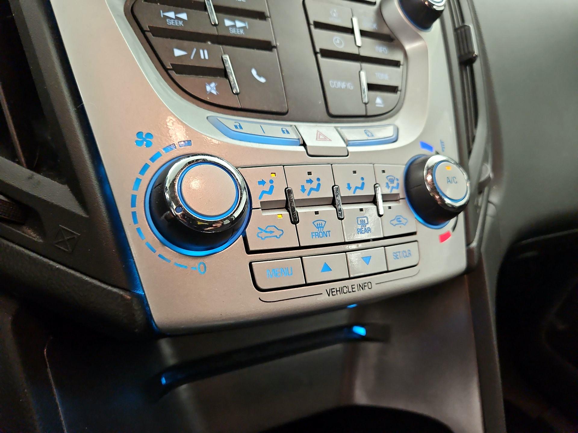 Thumbnail: 2015 Chevrolet Equinox - 15