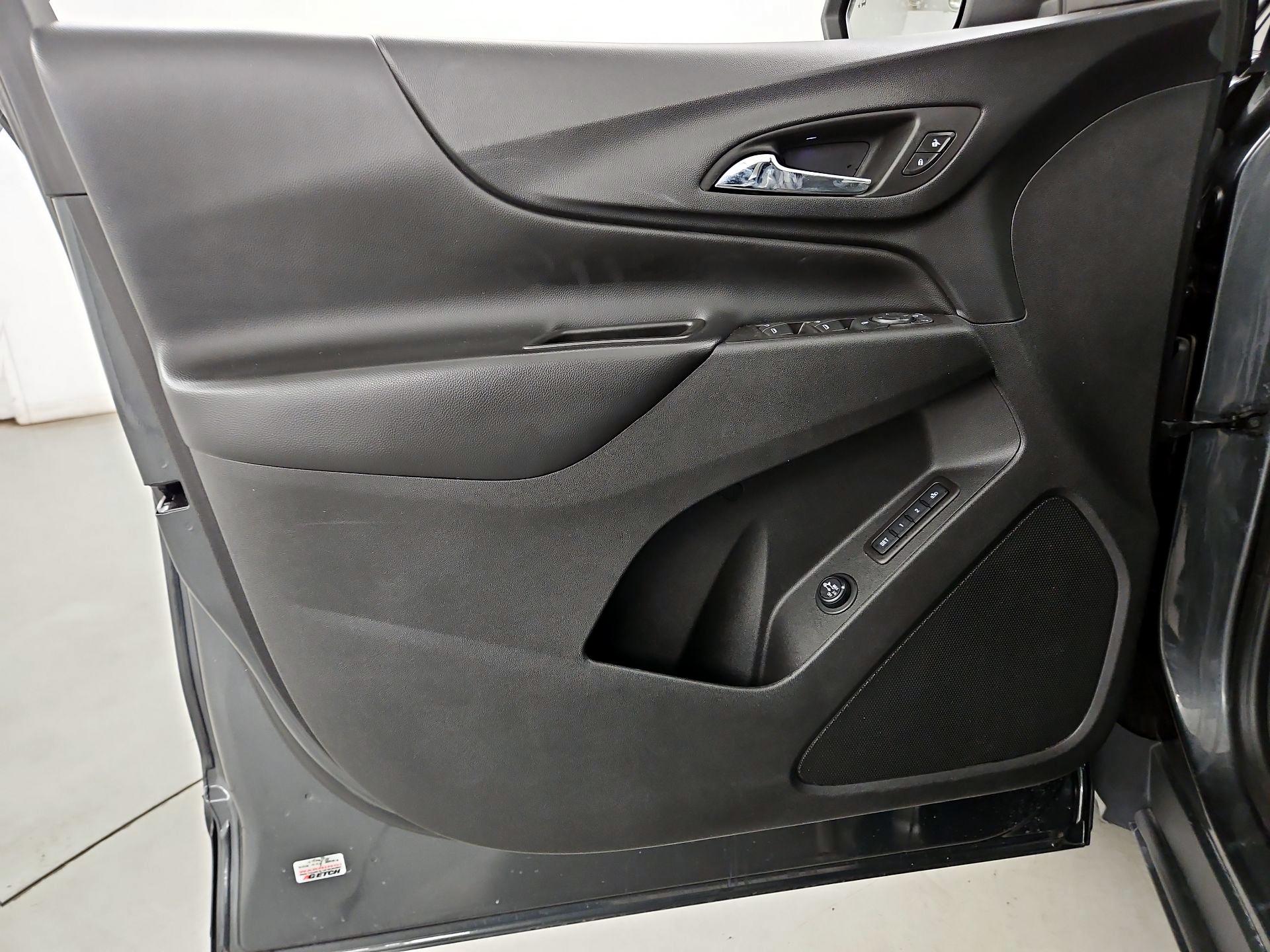 Thumbnail: 2020 Chevrolet Equinox - 12