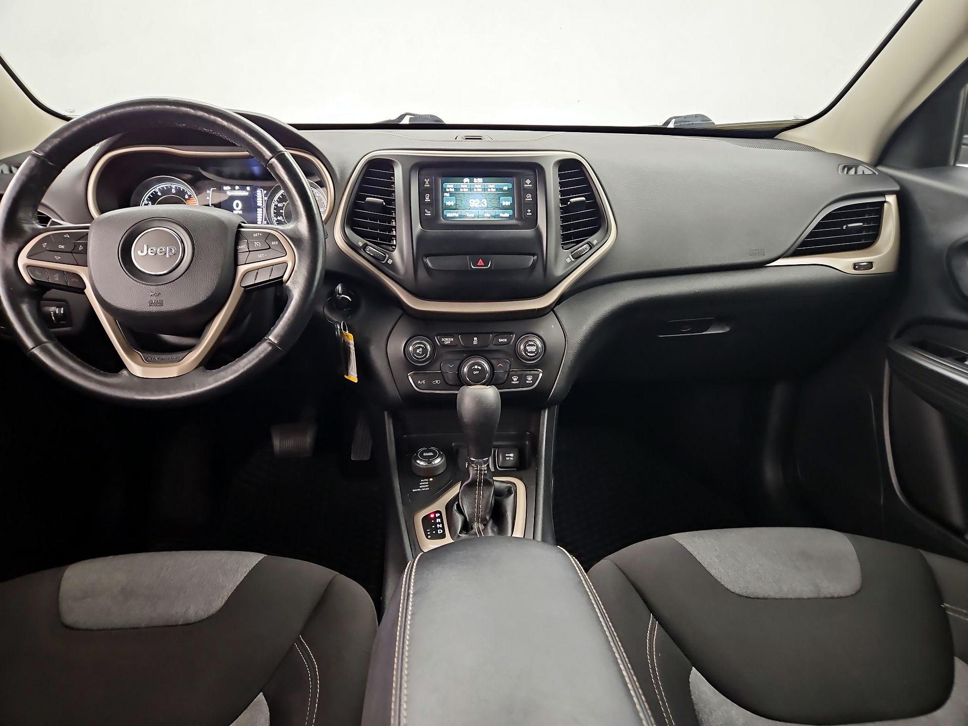 Thumbnail: 2016 Jeep Cherokee - 9