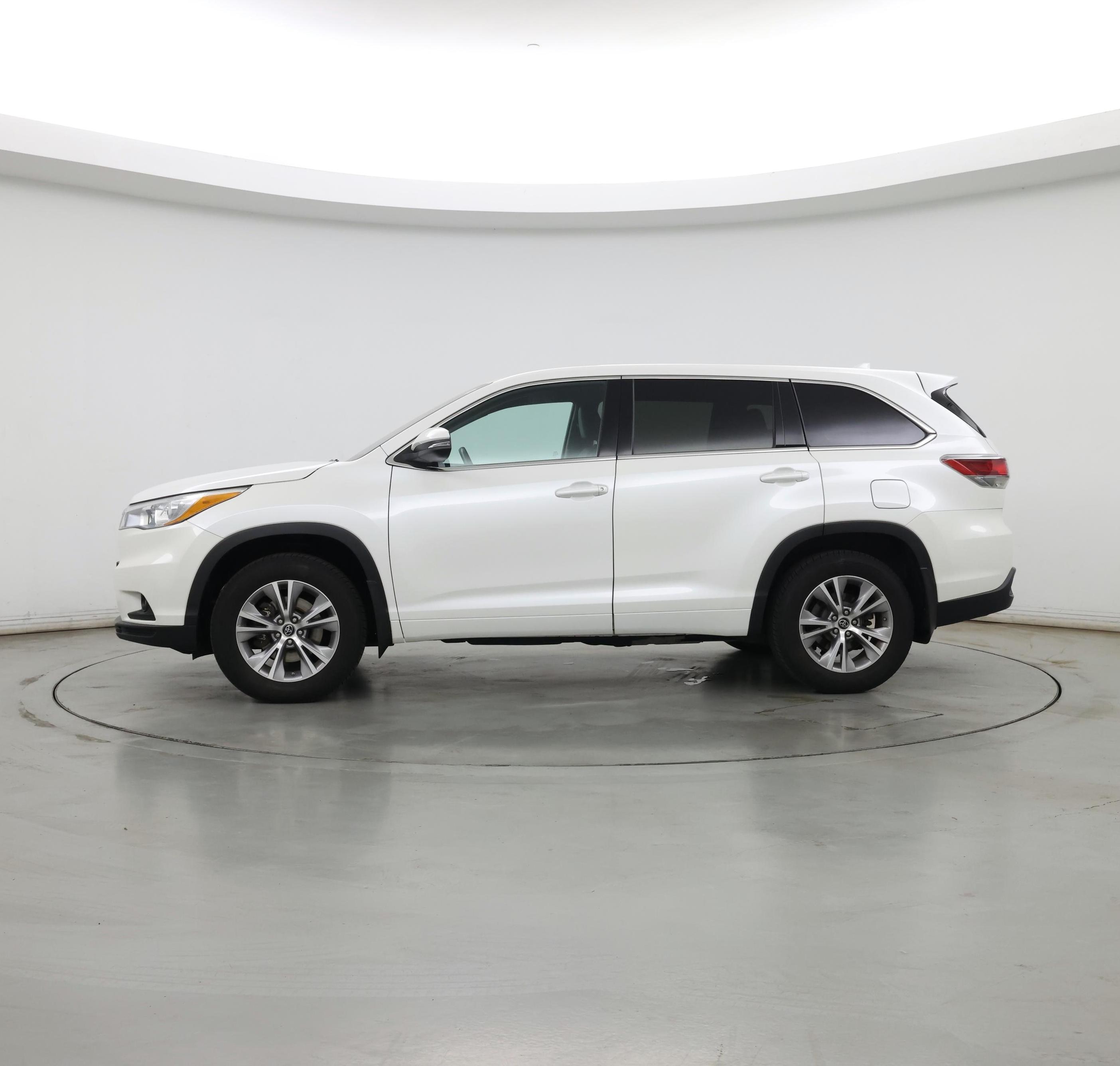 Thumbnail: 2016 Toyota Highlander - 3
