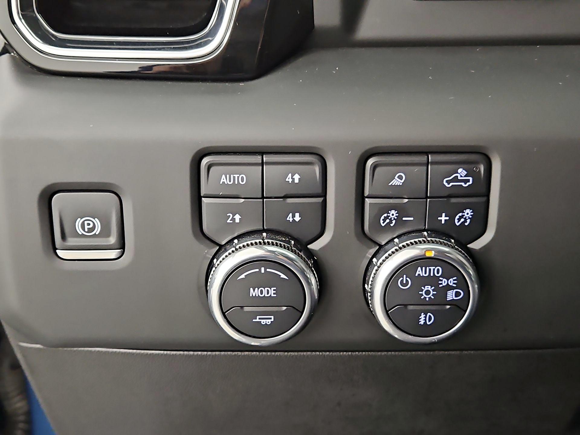Thumbnail: 2024 GMC Sierra 2500 - 13