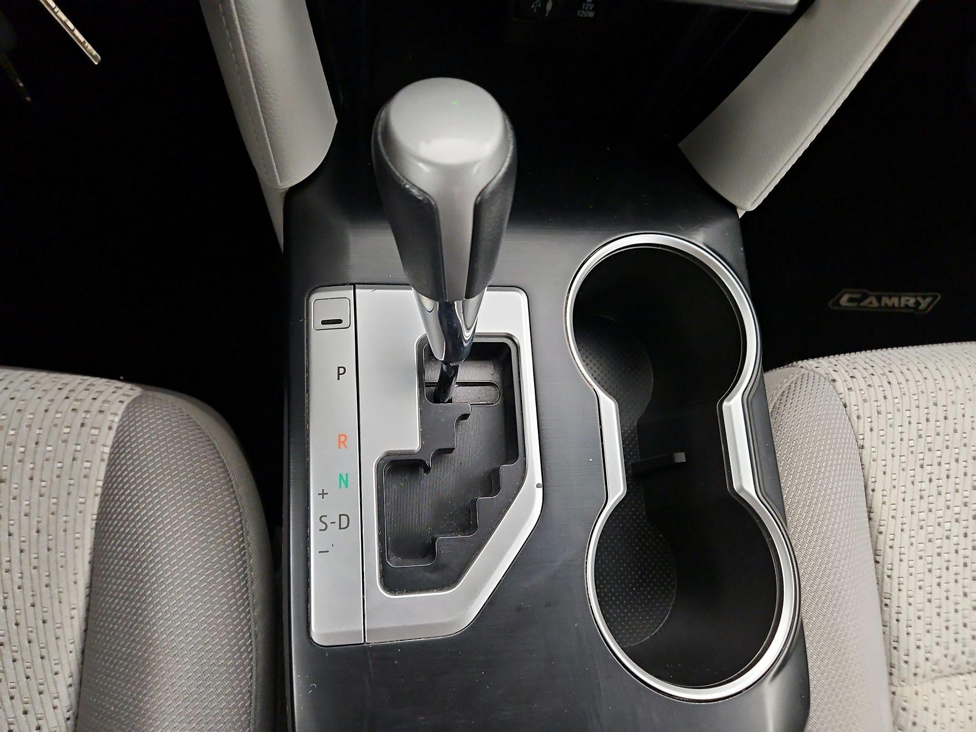 Thumbnail: 2014 Toyota Camry - 17