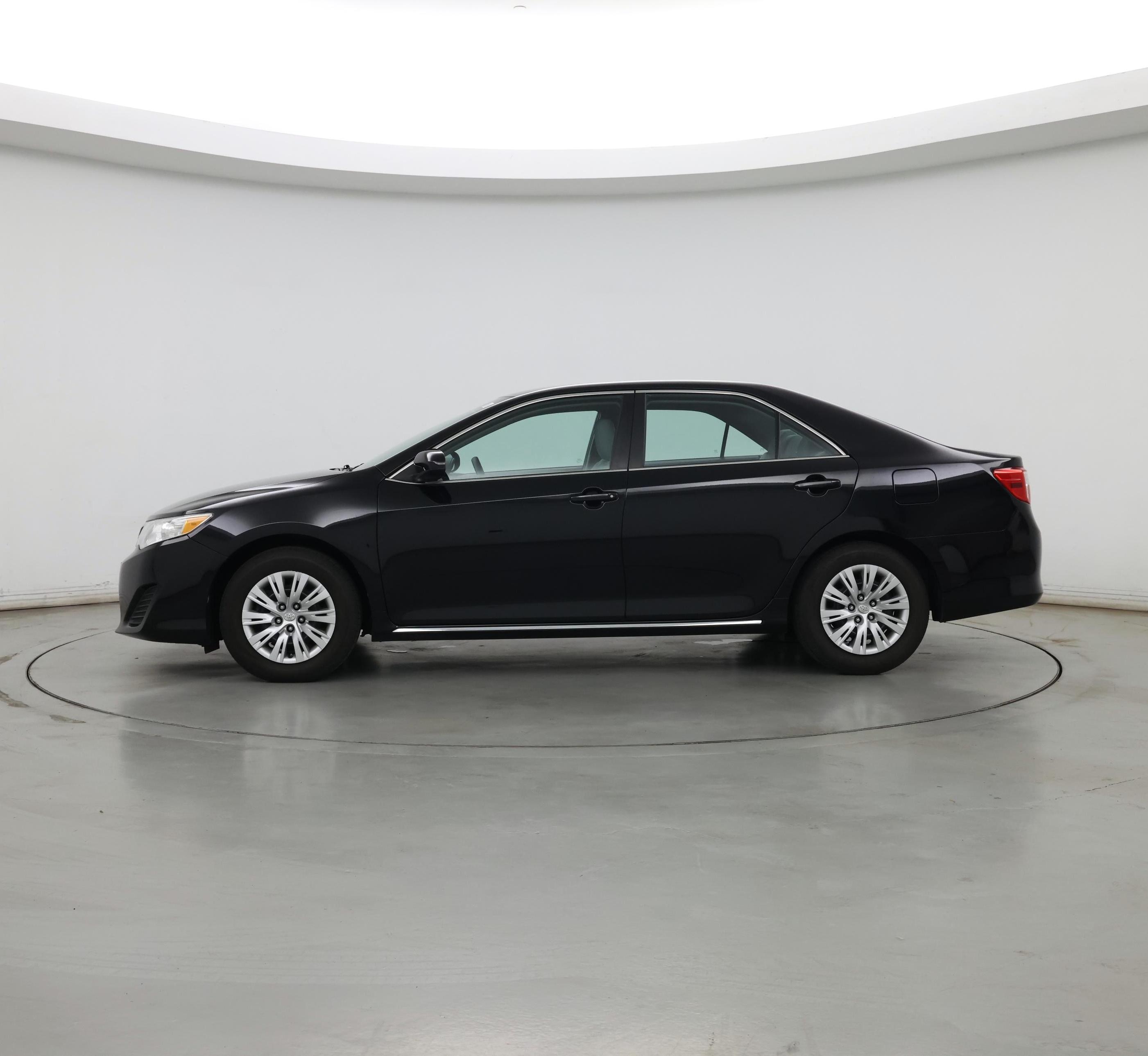 Thumbnail: 2014 Toyota Camry - 3
