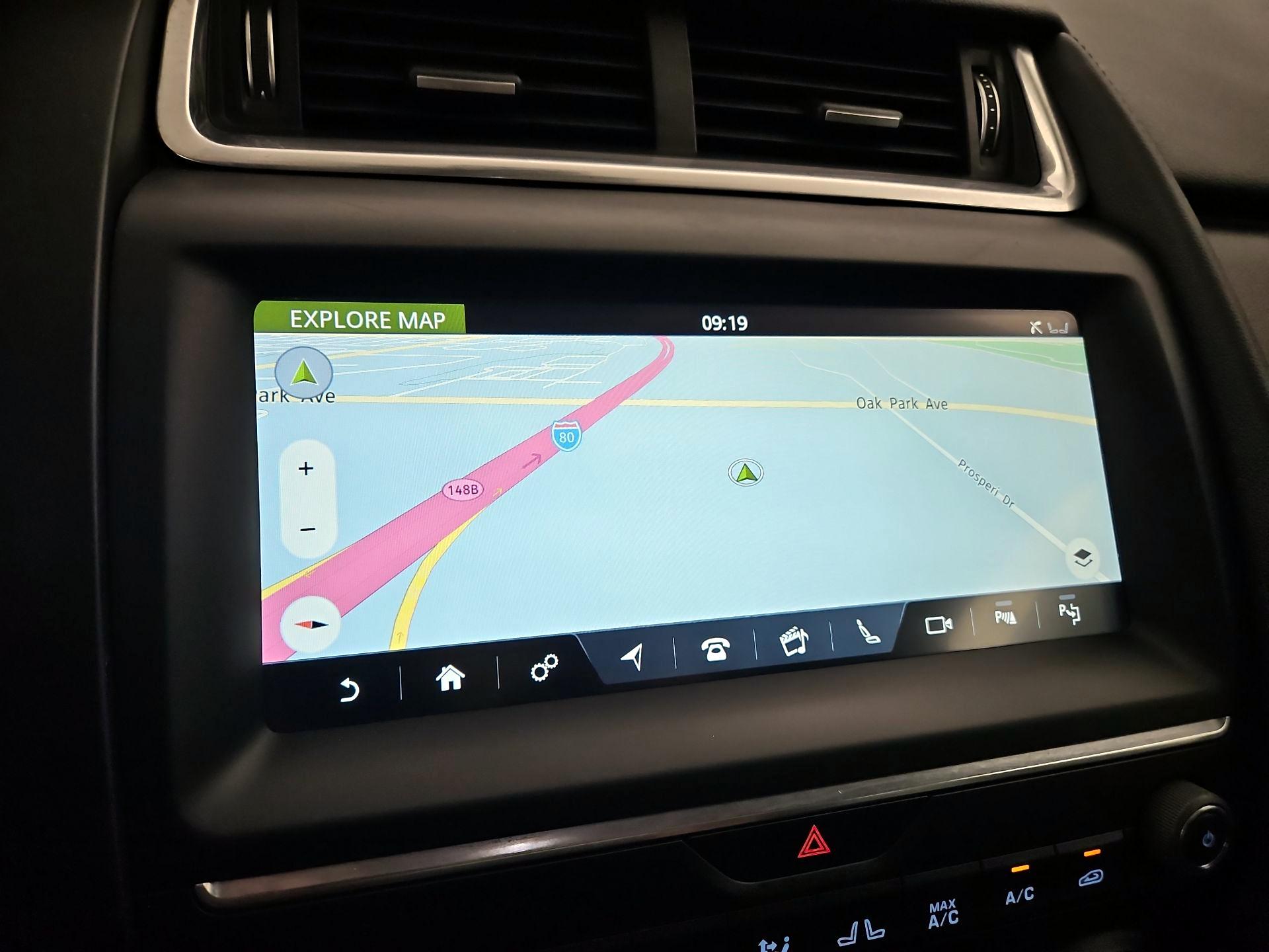 Thumbnail: 2019 Jaguar E-Pace - 14