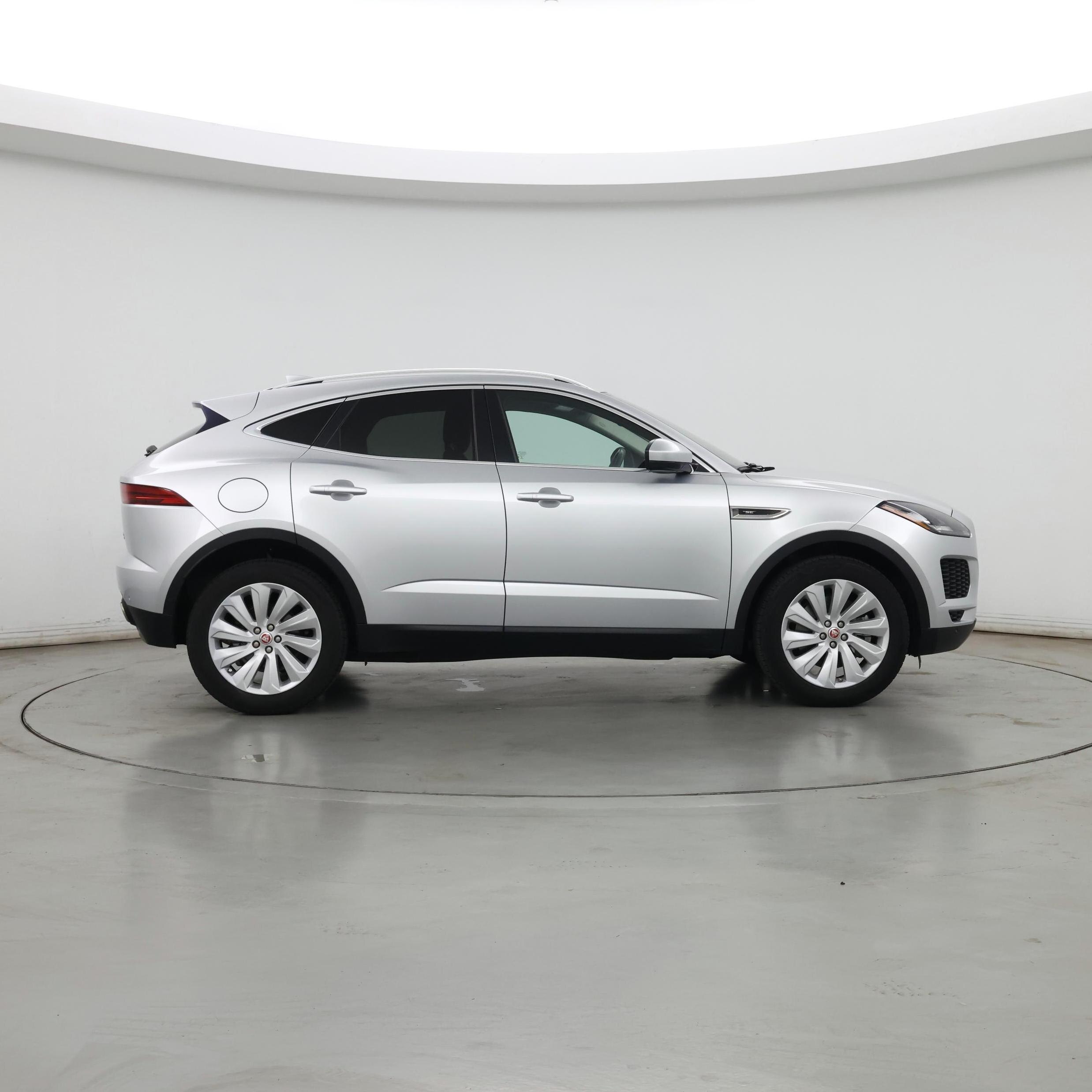 Thumbnail: 2019 Jaguar E-Pace - 7