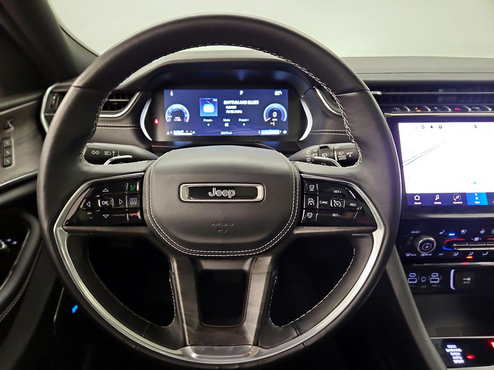 Thumbnail: 2022 Jeep Grand Cherokee - 10