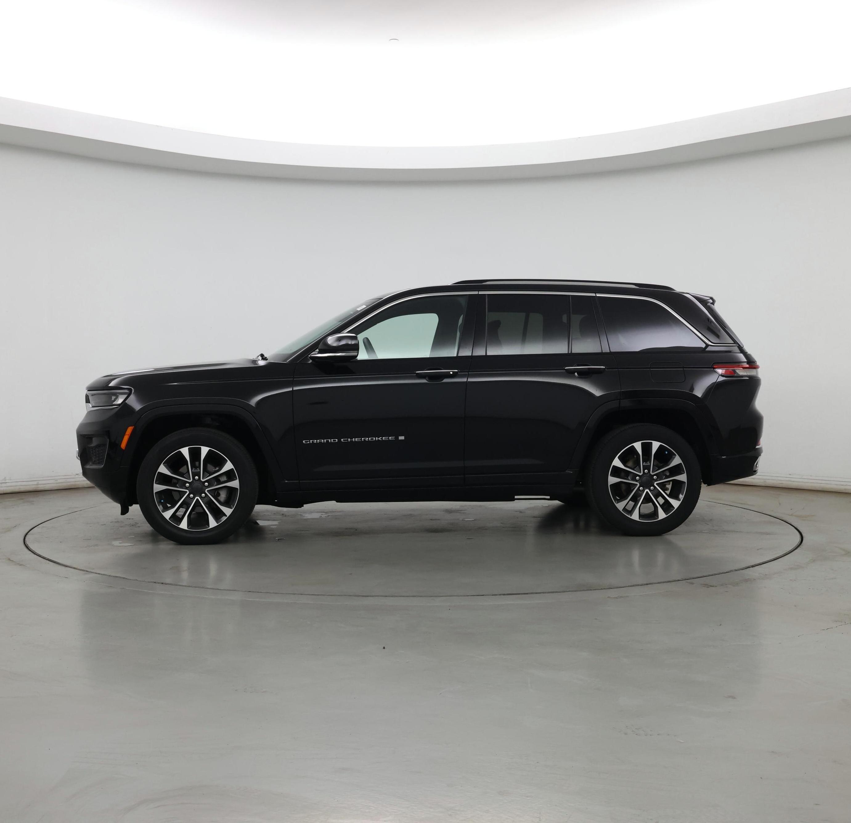 Thumbnail: 2022 Jeep Grand Cherokee - 3