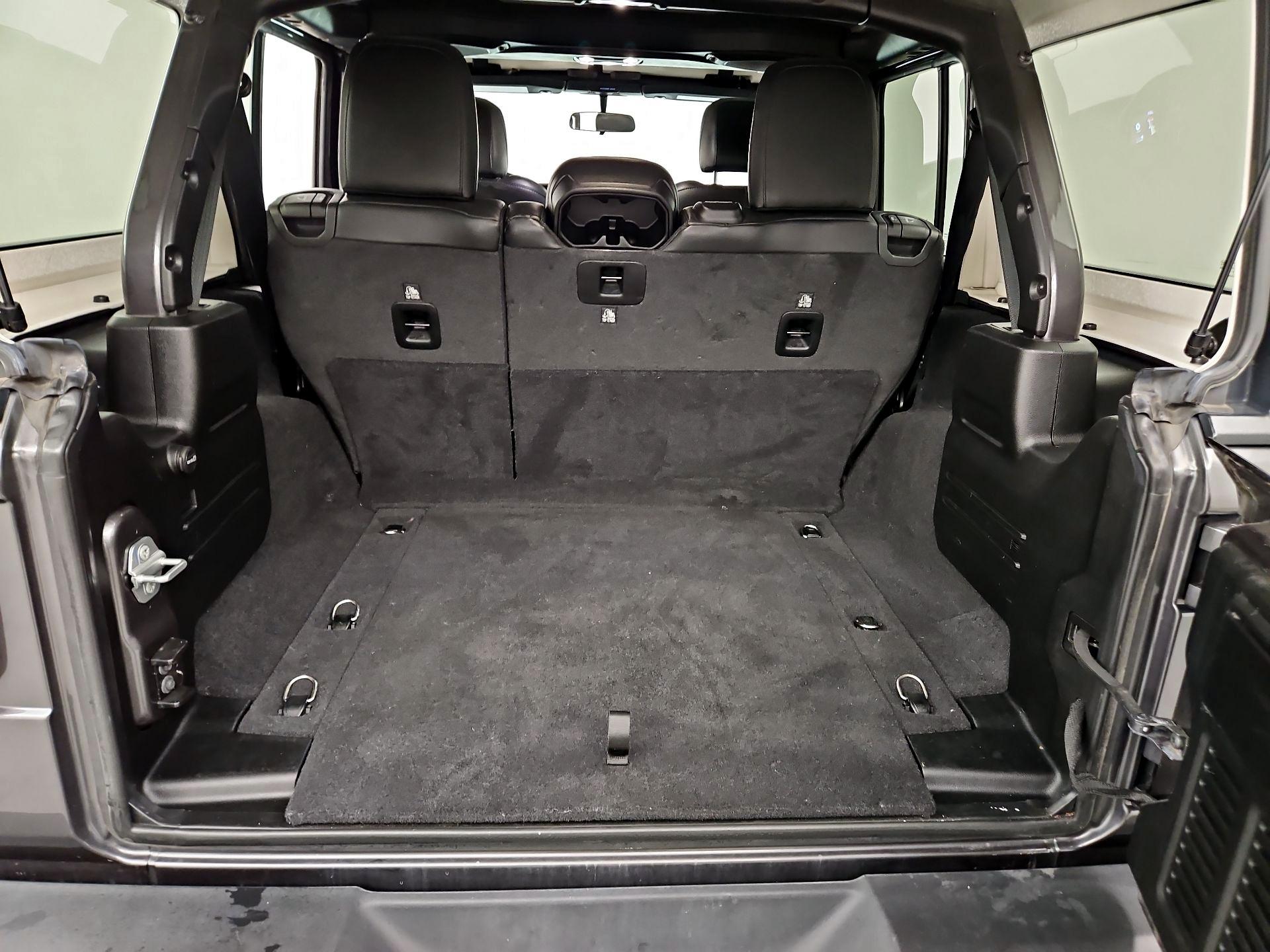 Thumbnail: 2021 Jeep Wrangler - 20