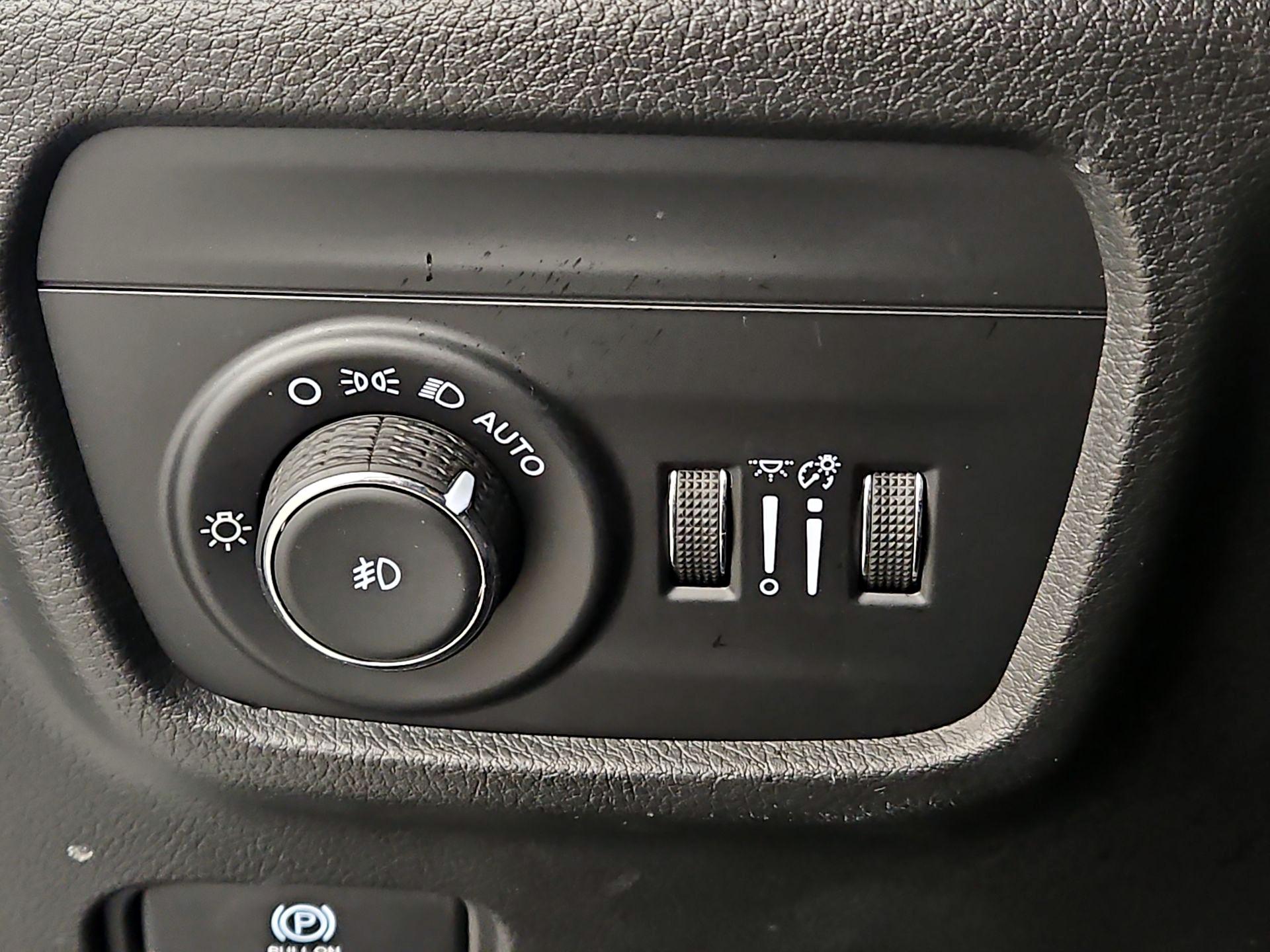 Thumbnail: 2023 Jeep Grand Cherokee L - 13