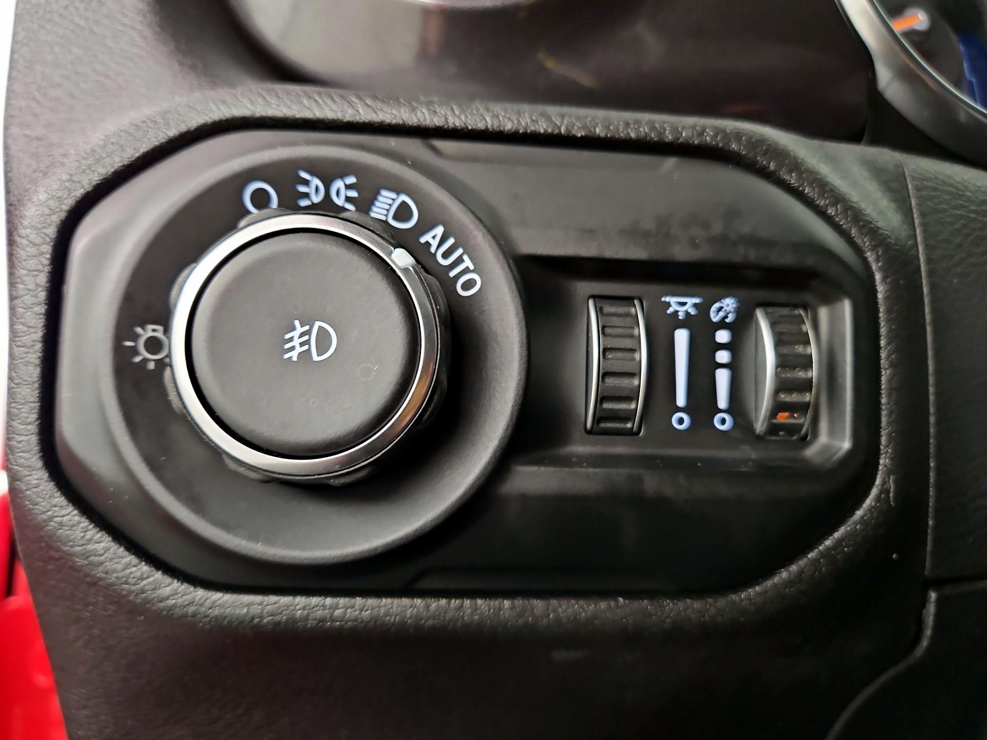 Thumbnail: 2021 Jeep Wrangler - 13
