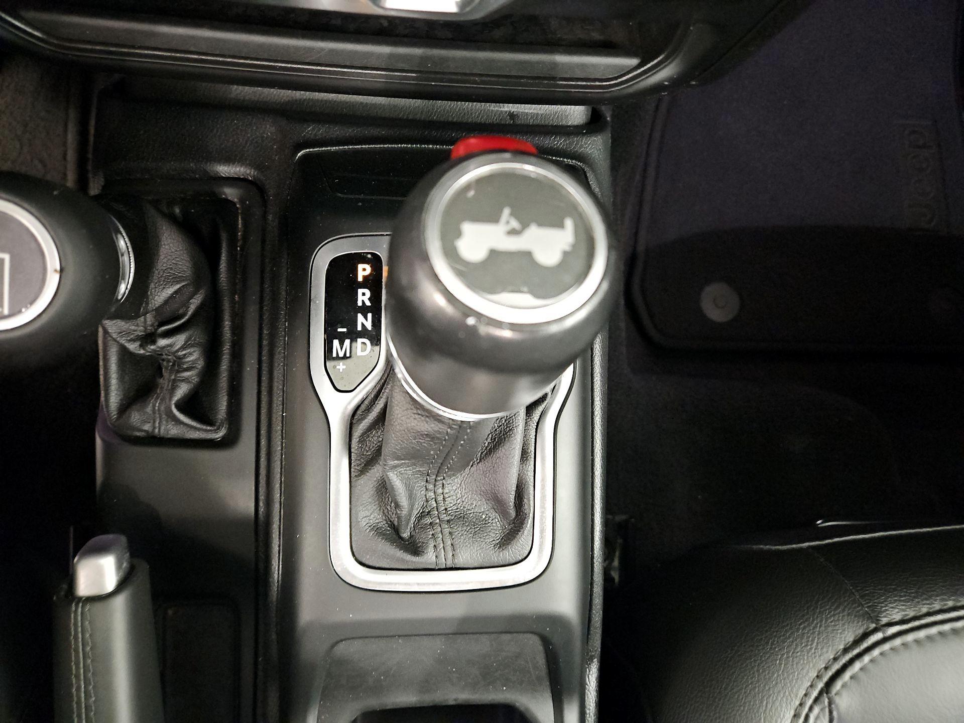 Thumbnail: 2021 Jeep Wrangler - 18