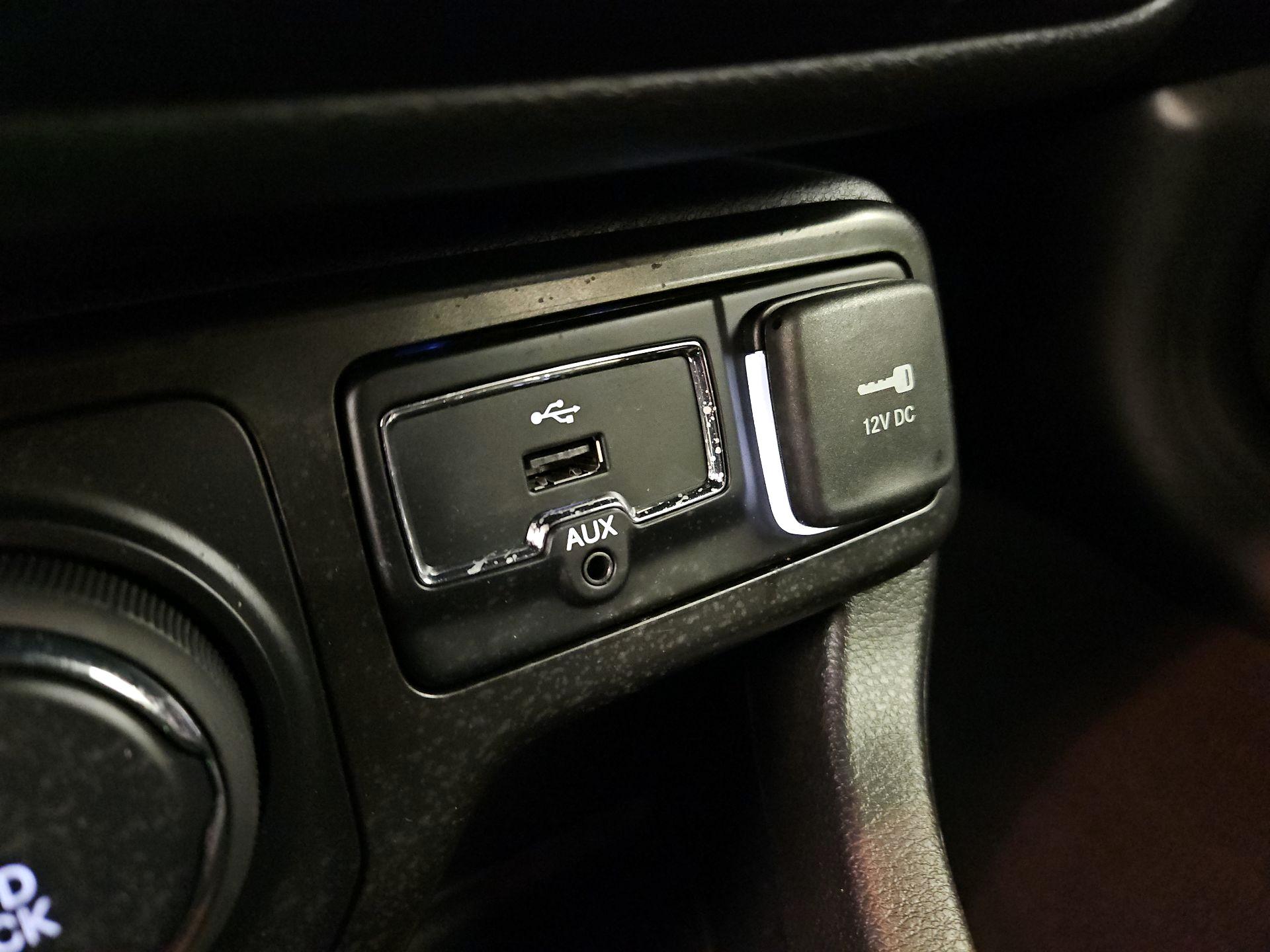 Thumbnail: 2022 Jeep Renegade - 19