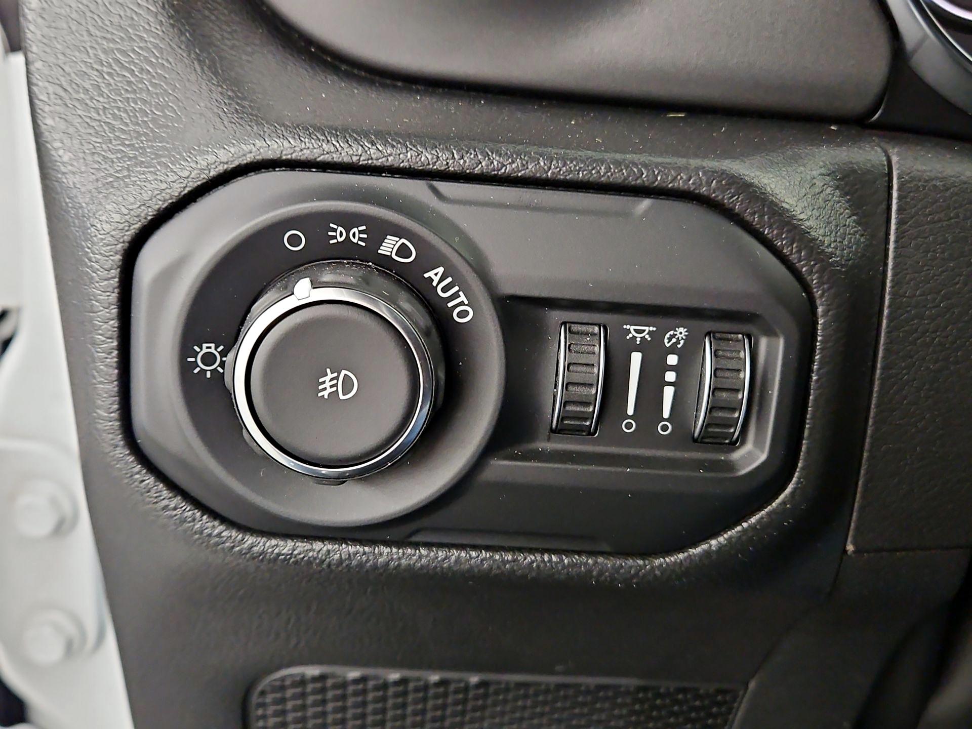 Thumbnail: 2022 Jeep Wrangler - 13