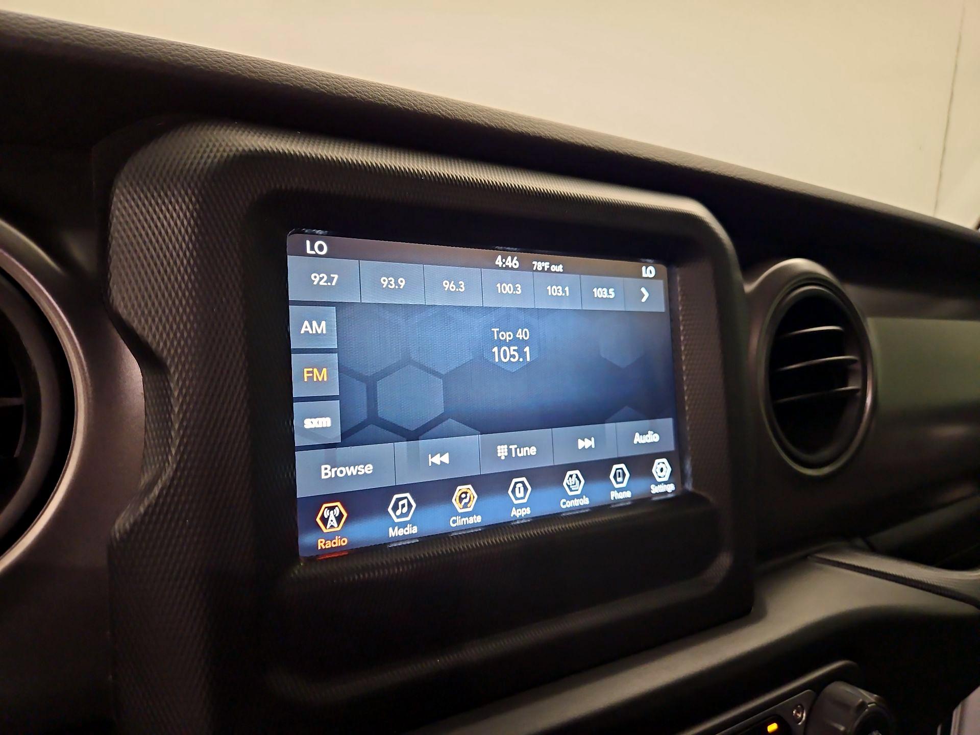 Thumbnail: 2022 Jeep Wrangler - 15