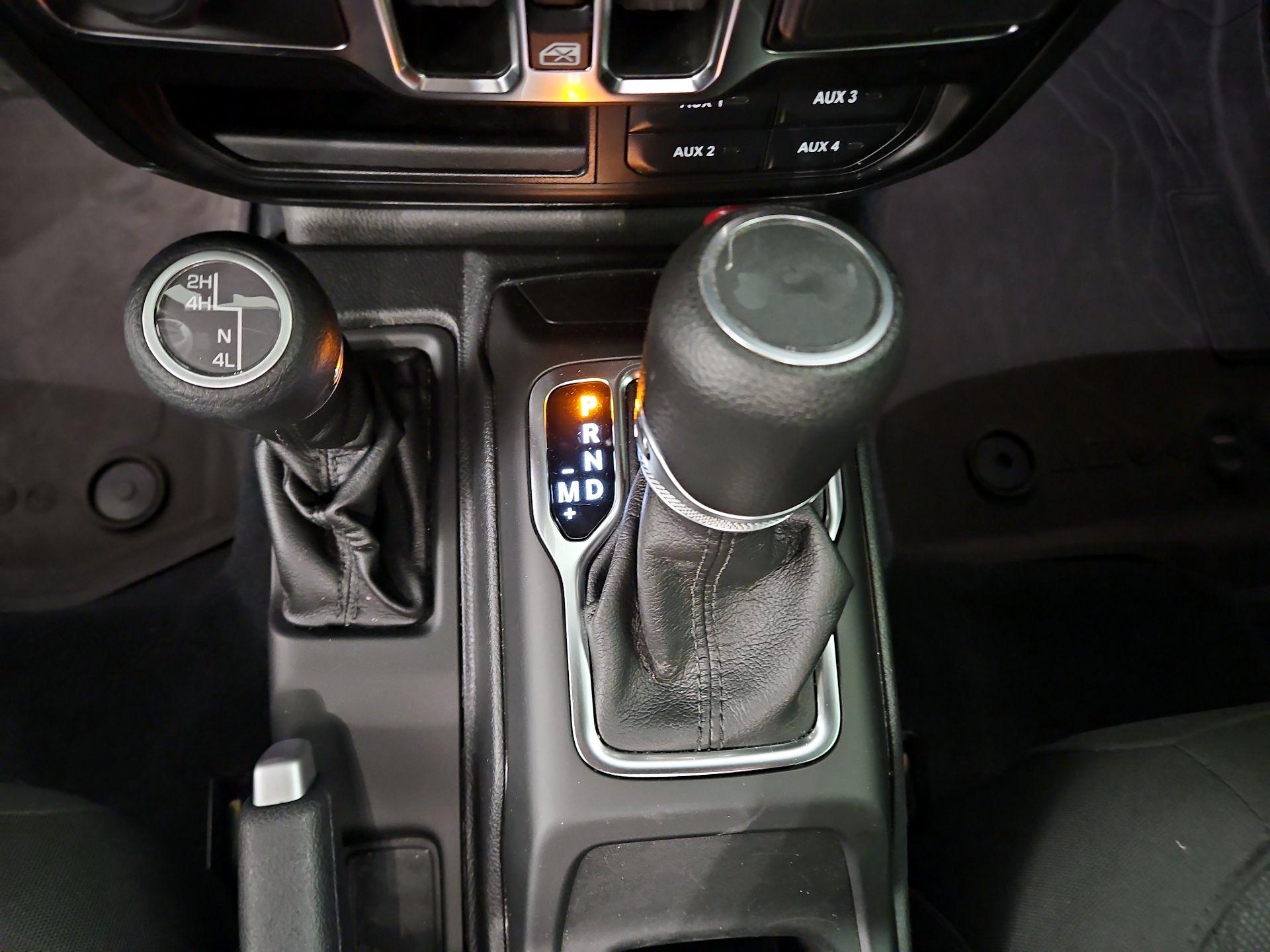 Thumbnail: 2022 Jeep Wrangler - 17