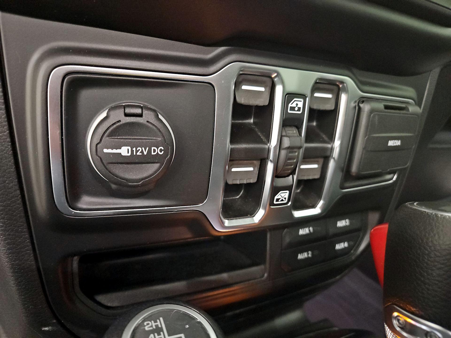 Thumbnail: 2022 Jeep Wrangler - 18