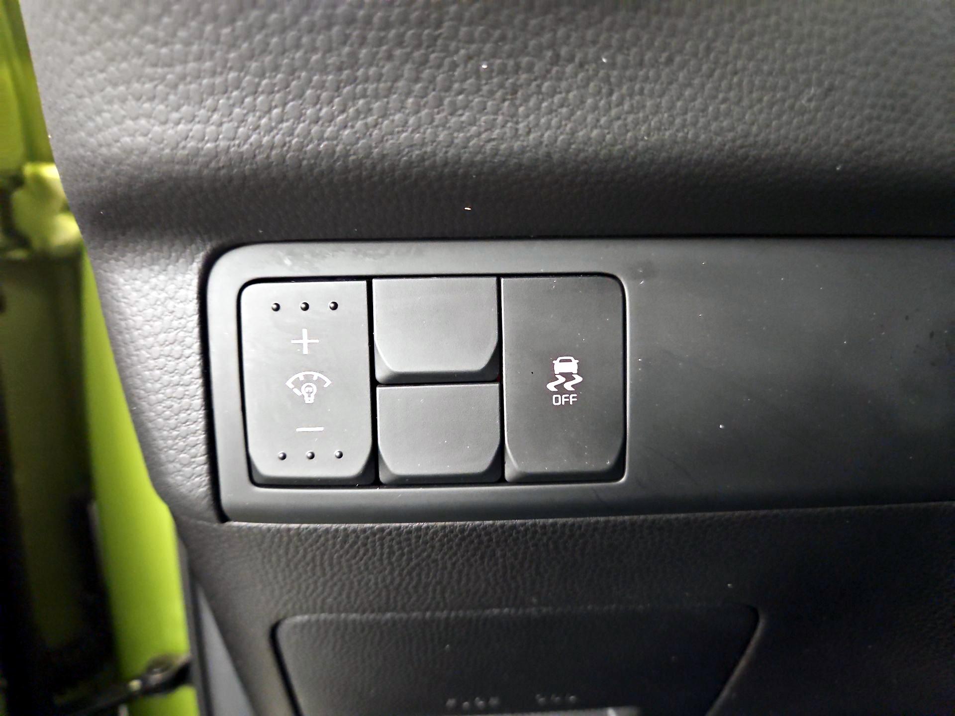 Thumbnail: 2015 Kia Soul - 13