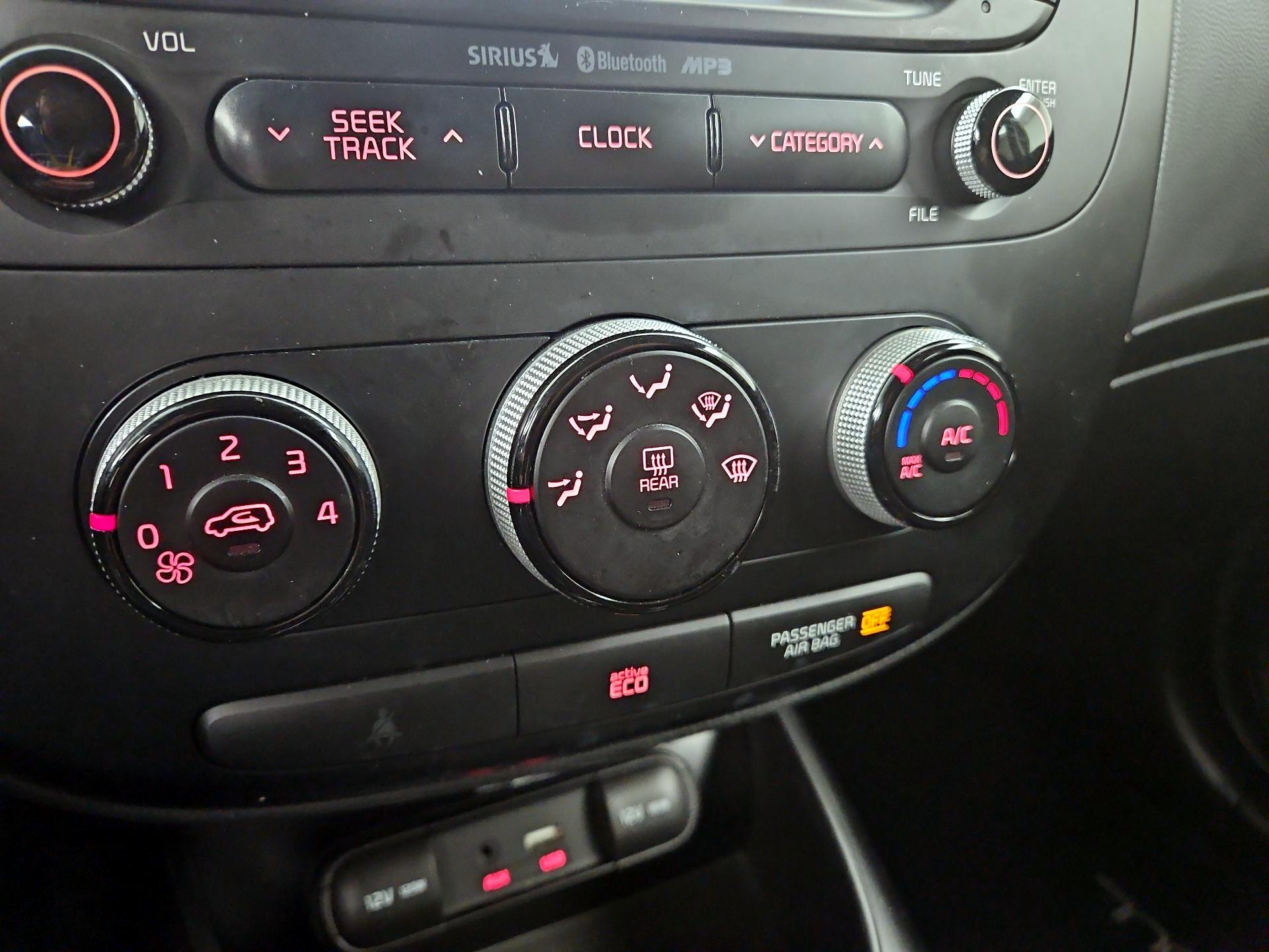 Thumbnail: 2015 Kia Soul - 16
