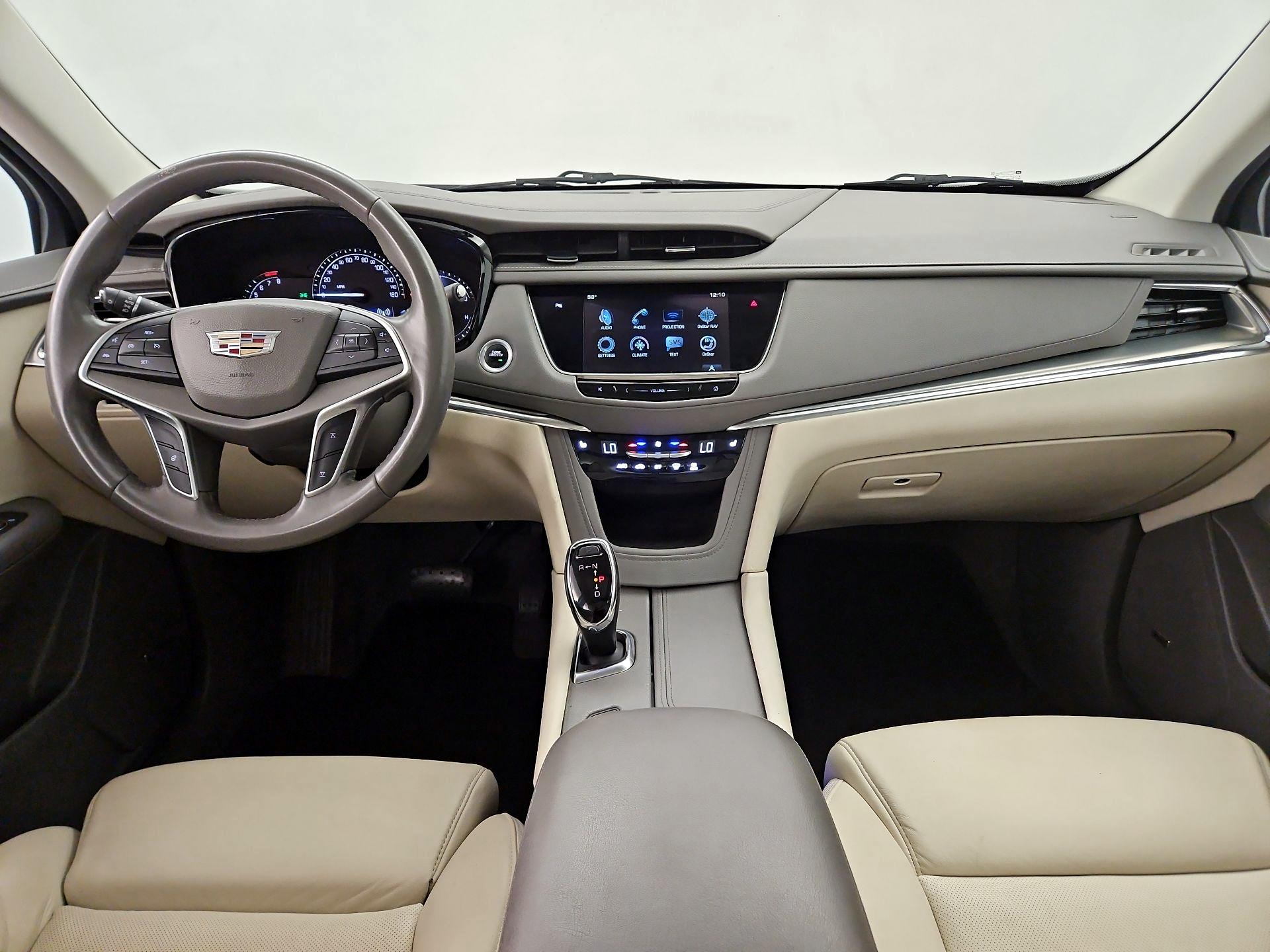 Thumbnail: 2017 Cadillac XT5 - 9