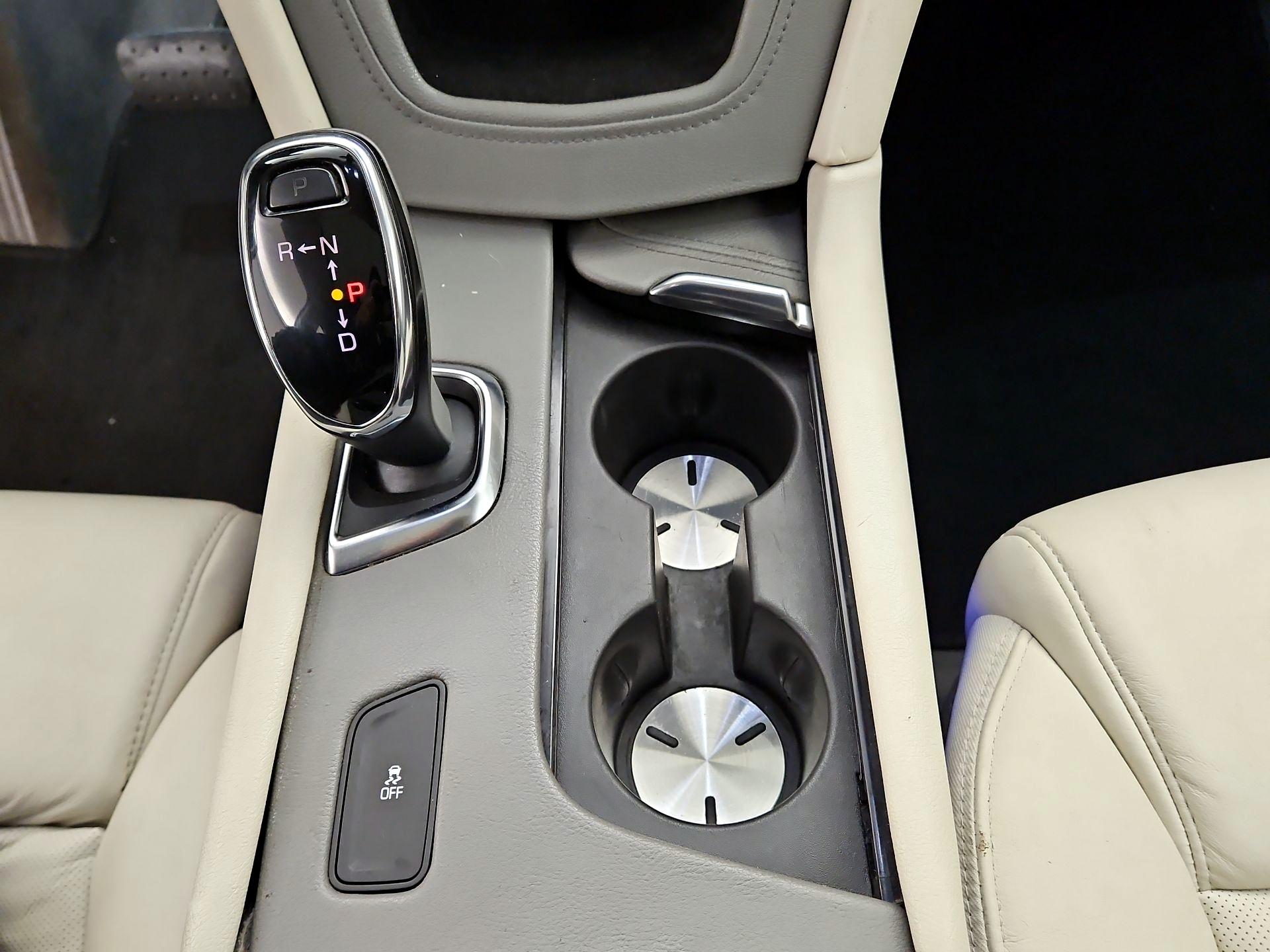 Thumbnail: 2017 Cadillac XT5 - 17