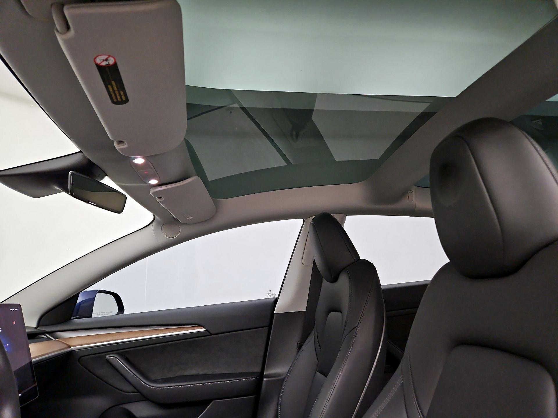 Thumbnail: 2023 Tesla Model 3 - 18