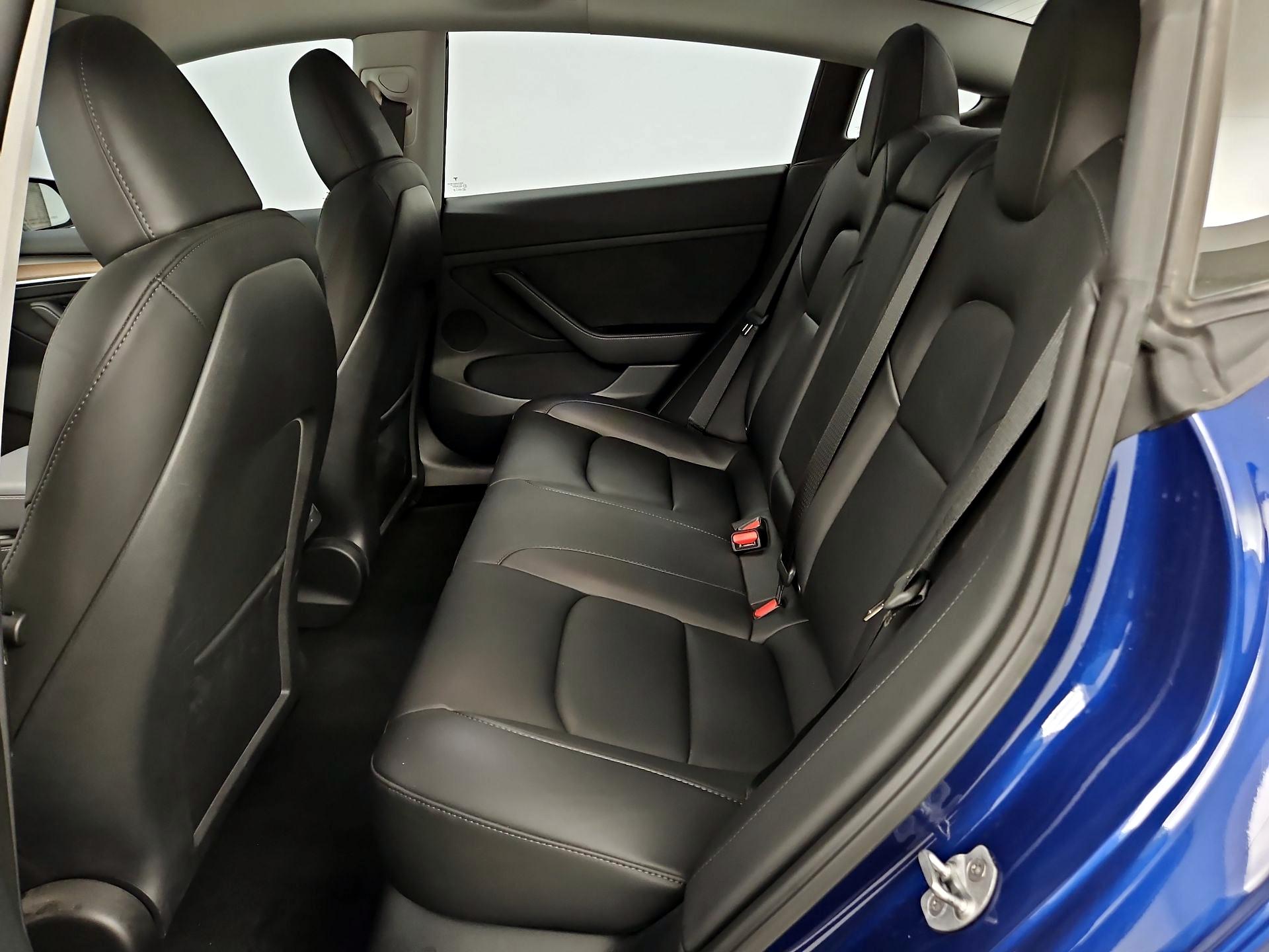 Thumbnail: 2023 Tesla Model 3 - 19