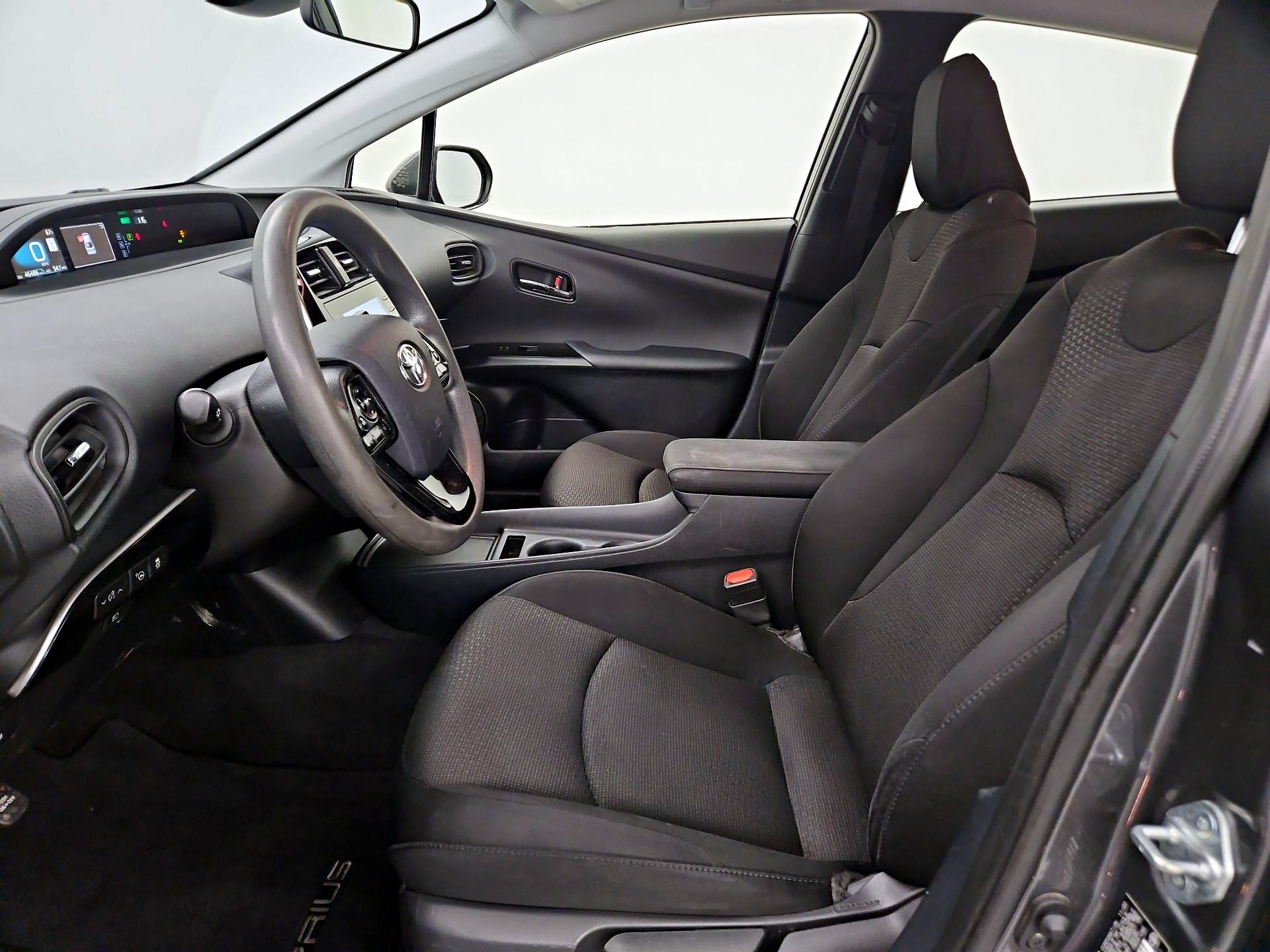Thumbnail: 2021 Toyota Prius - 11