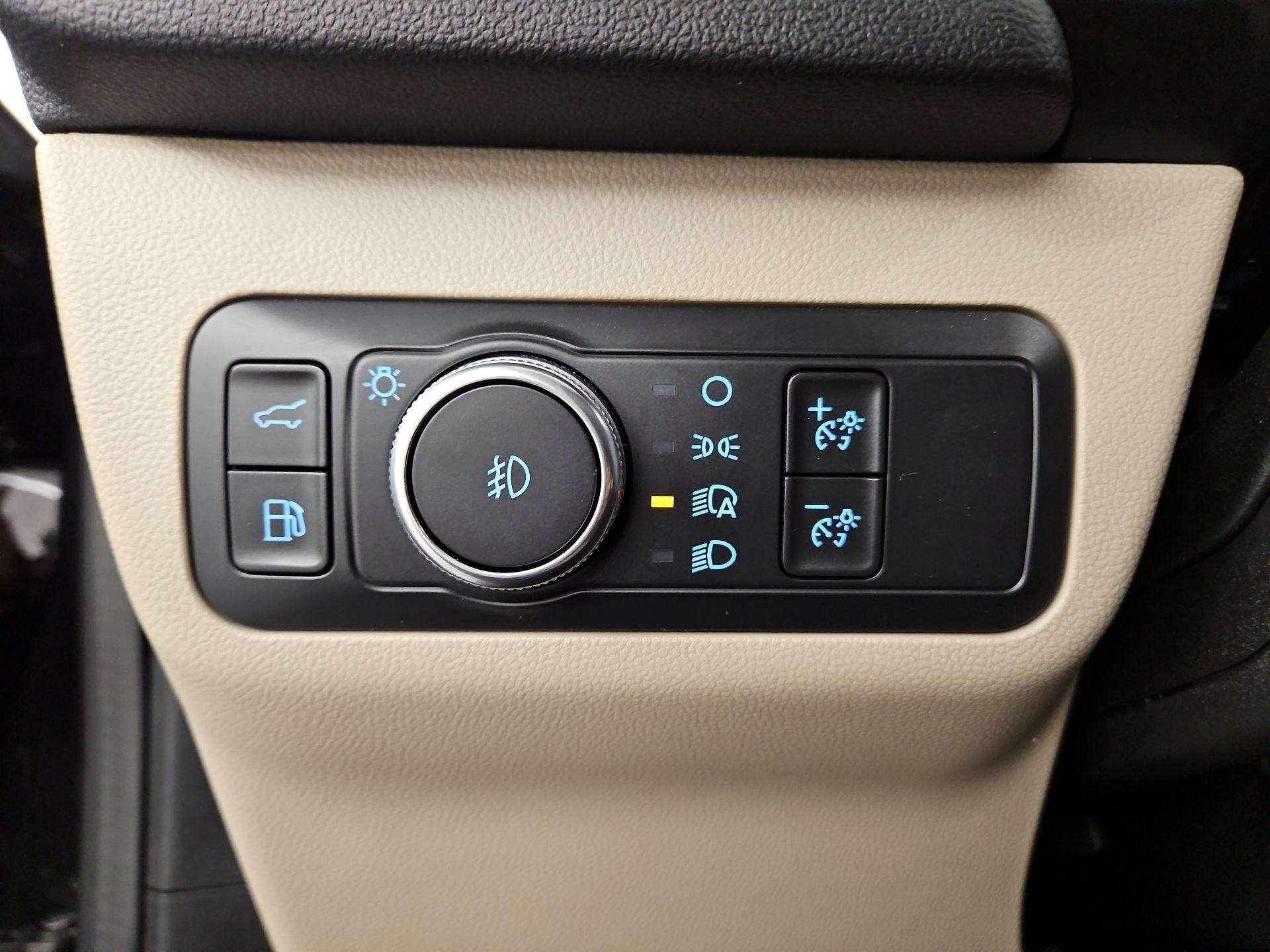 Thumbnail: 2021 Ford Escape - 13