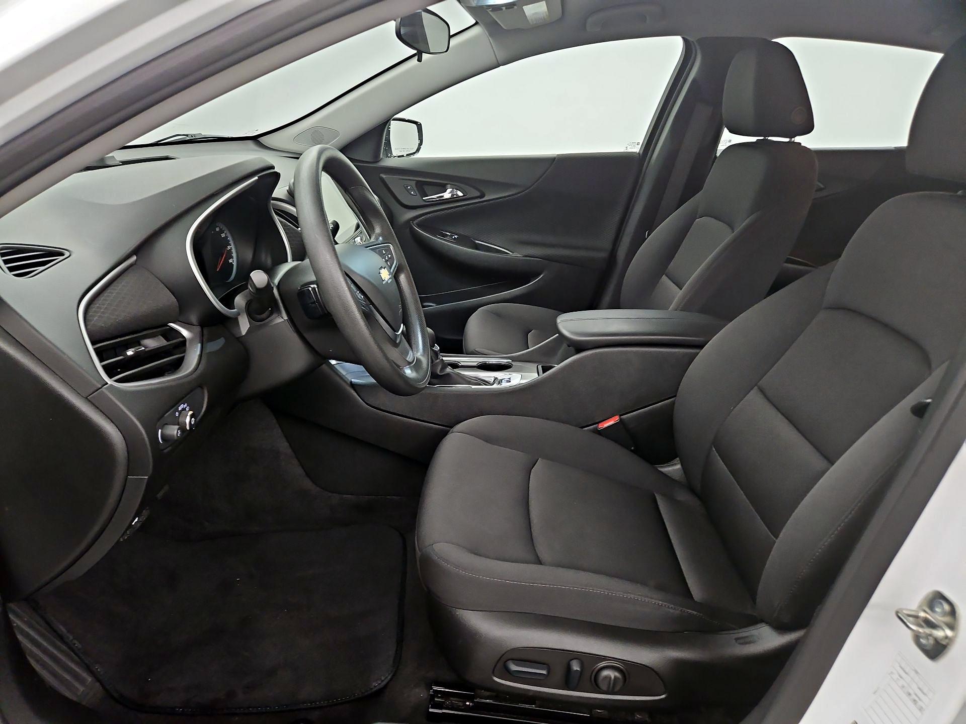 Thumbnail: 2023 Chevrolet Malibu - 11