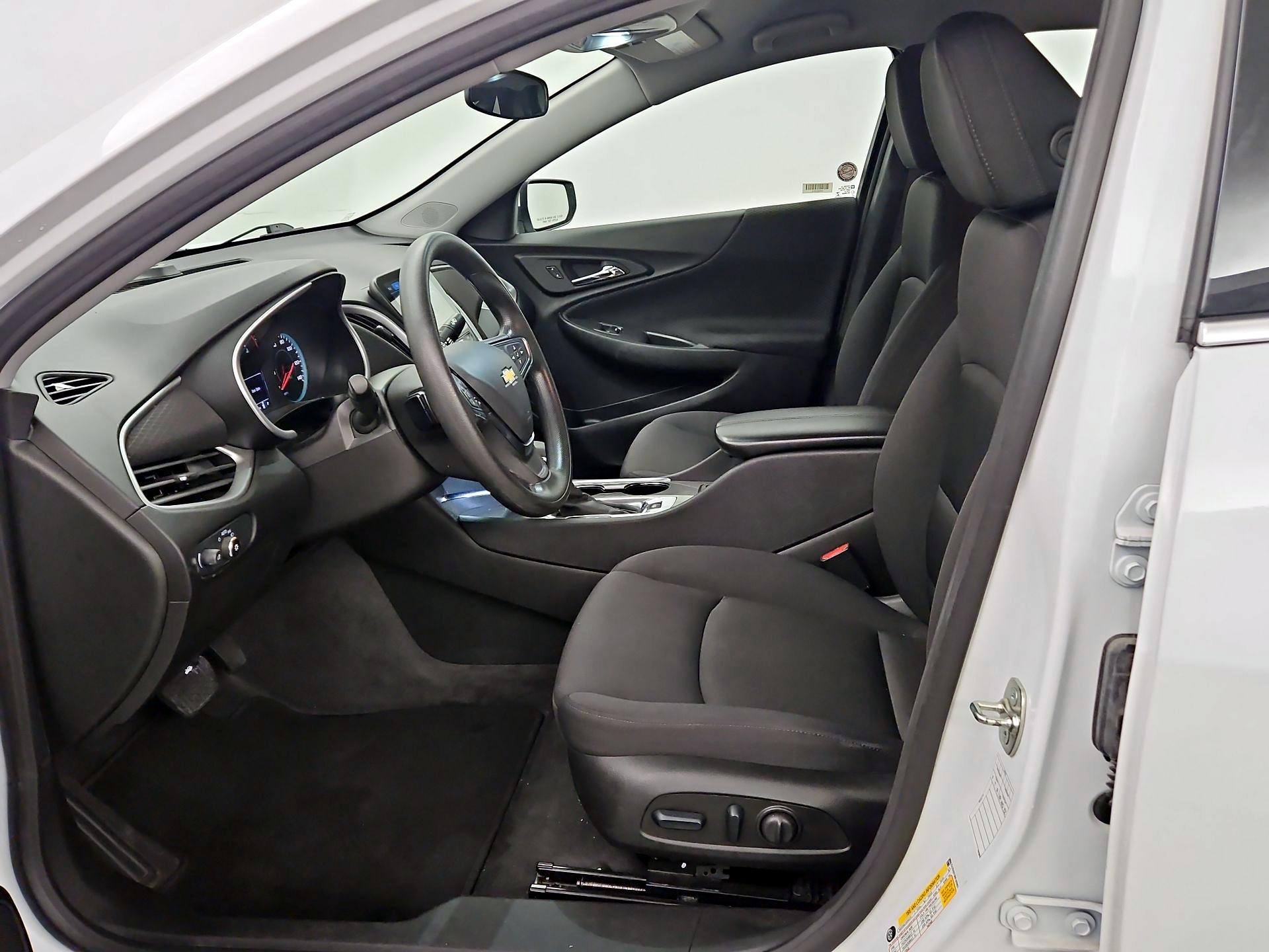 Thumbnail: 2024 Chevrolet Malibu - 11