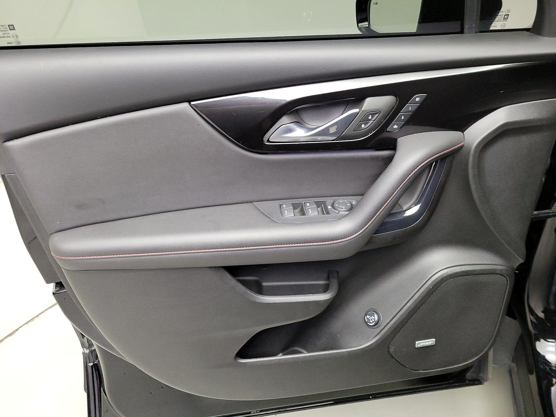 Thumbnail: 2022 Chevrolet Blazer - 12