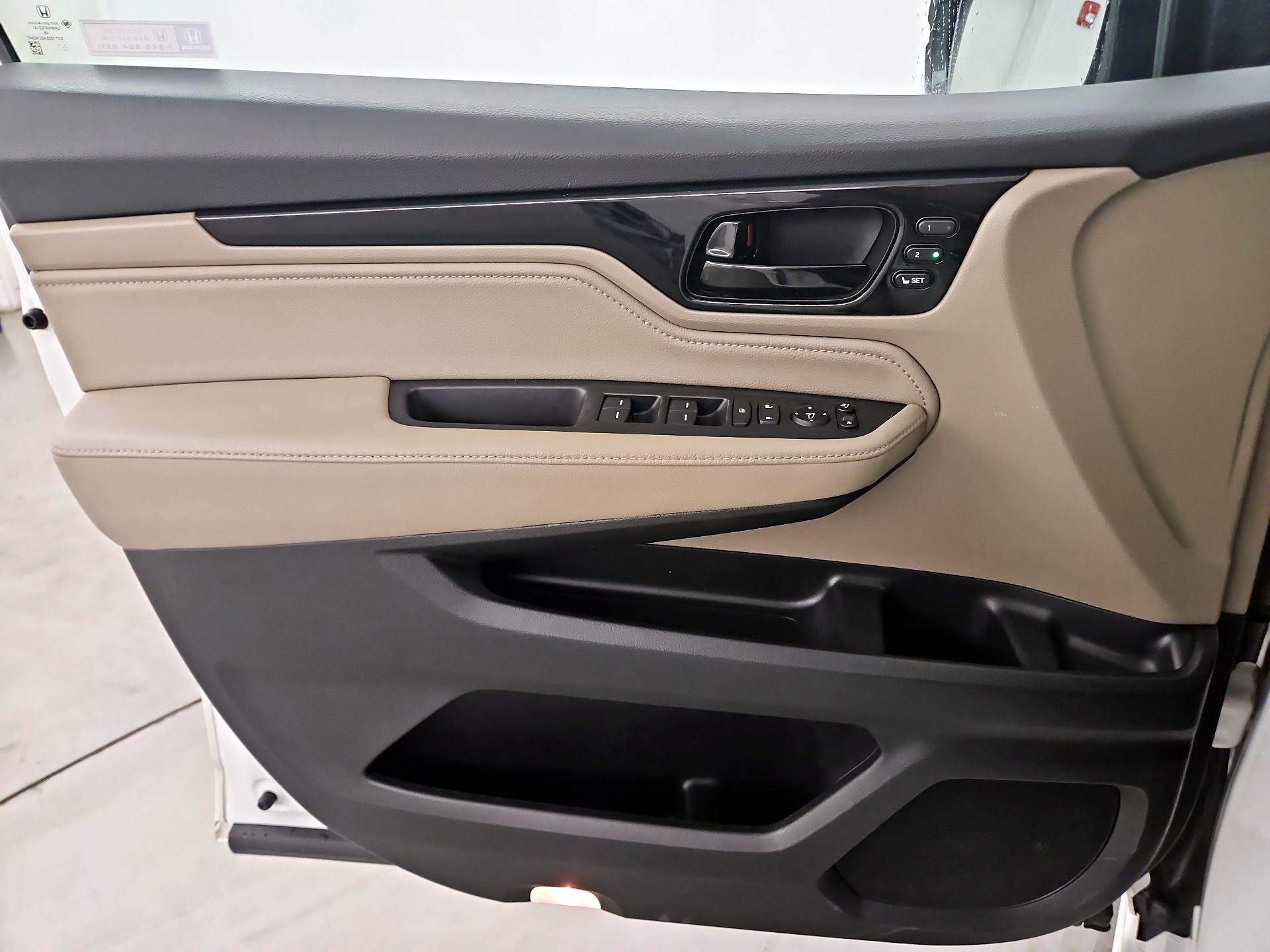 Thumbnail: 2020 Honda Odyssey - 12