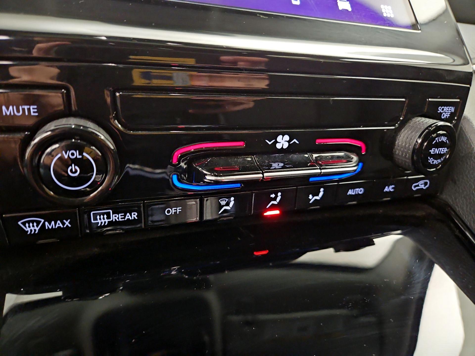 Thumbnail: 2023 Jeep Grand Cherokee - 16