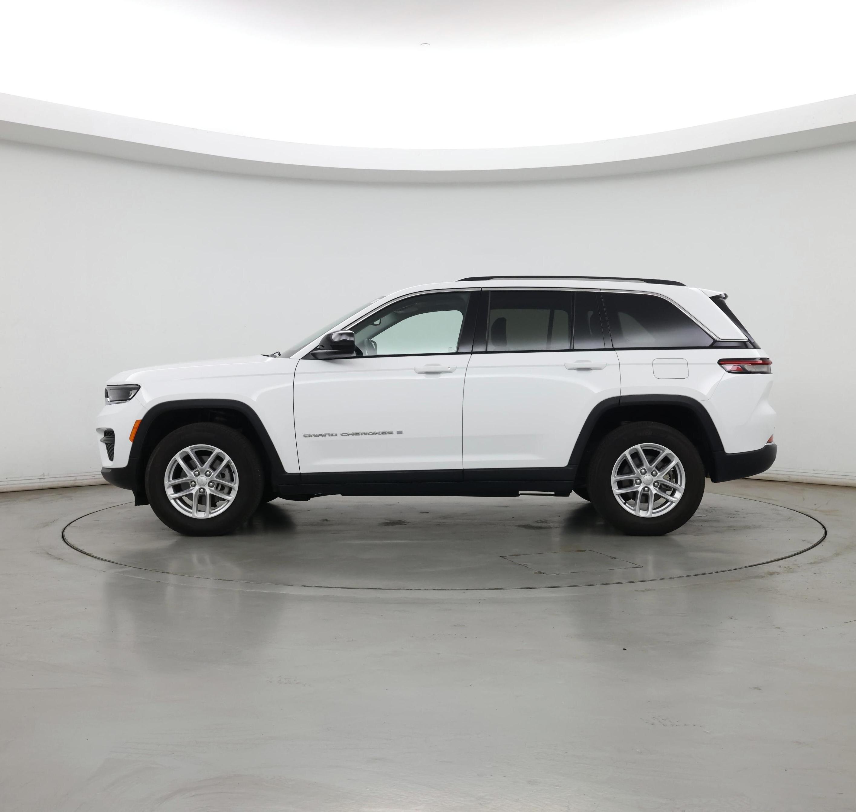 Thumbnail: 2023 Jeep Grand Cherokee - 3