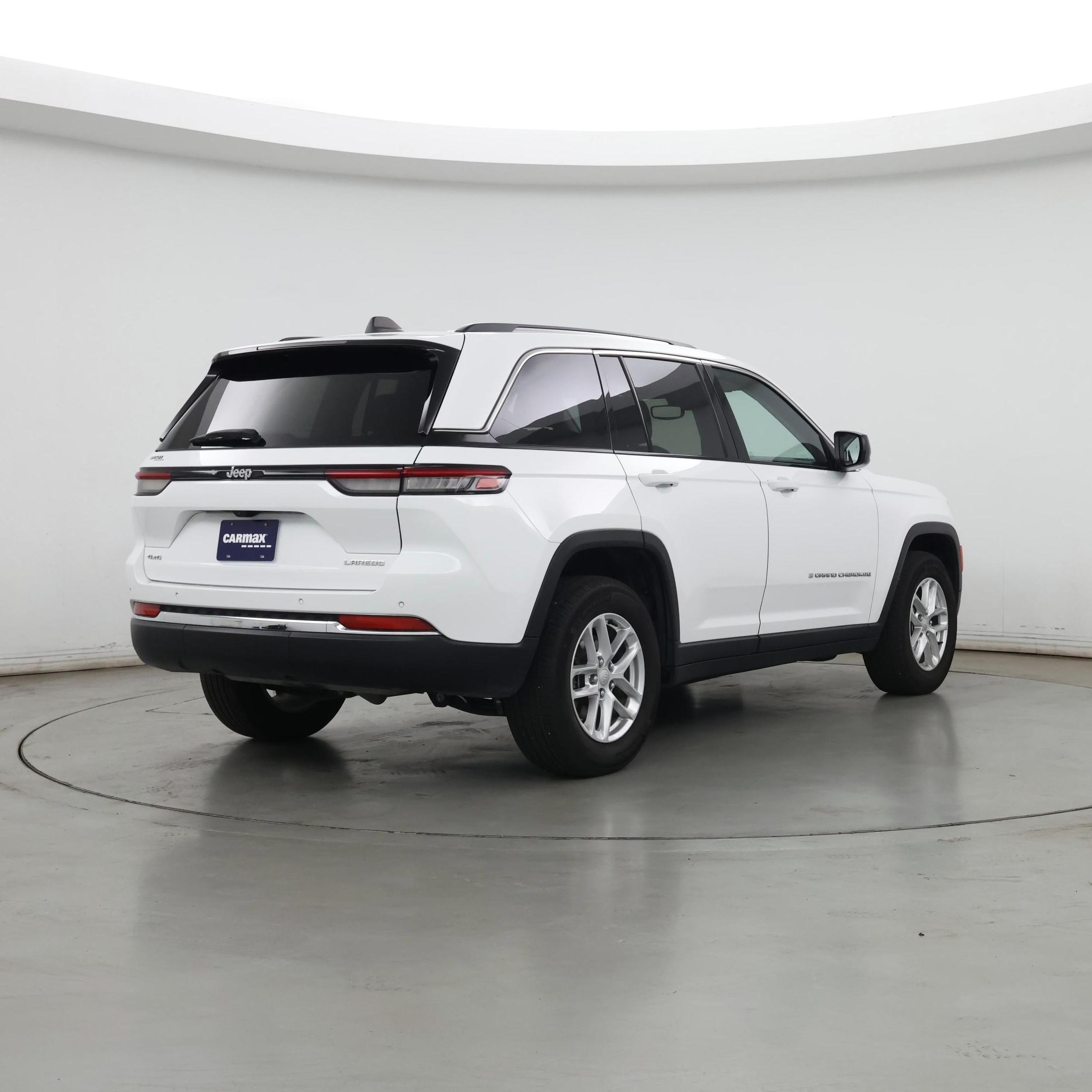 Thumbnail: 2023 Jeep Grand Cherokee - 8