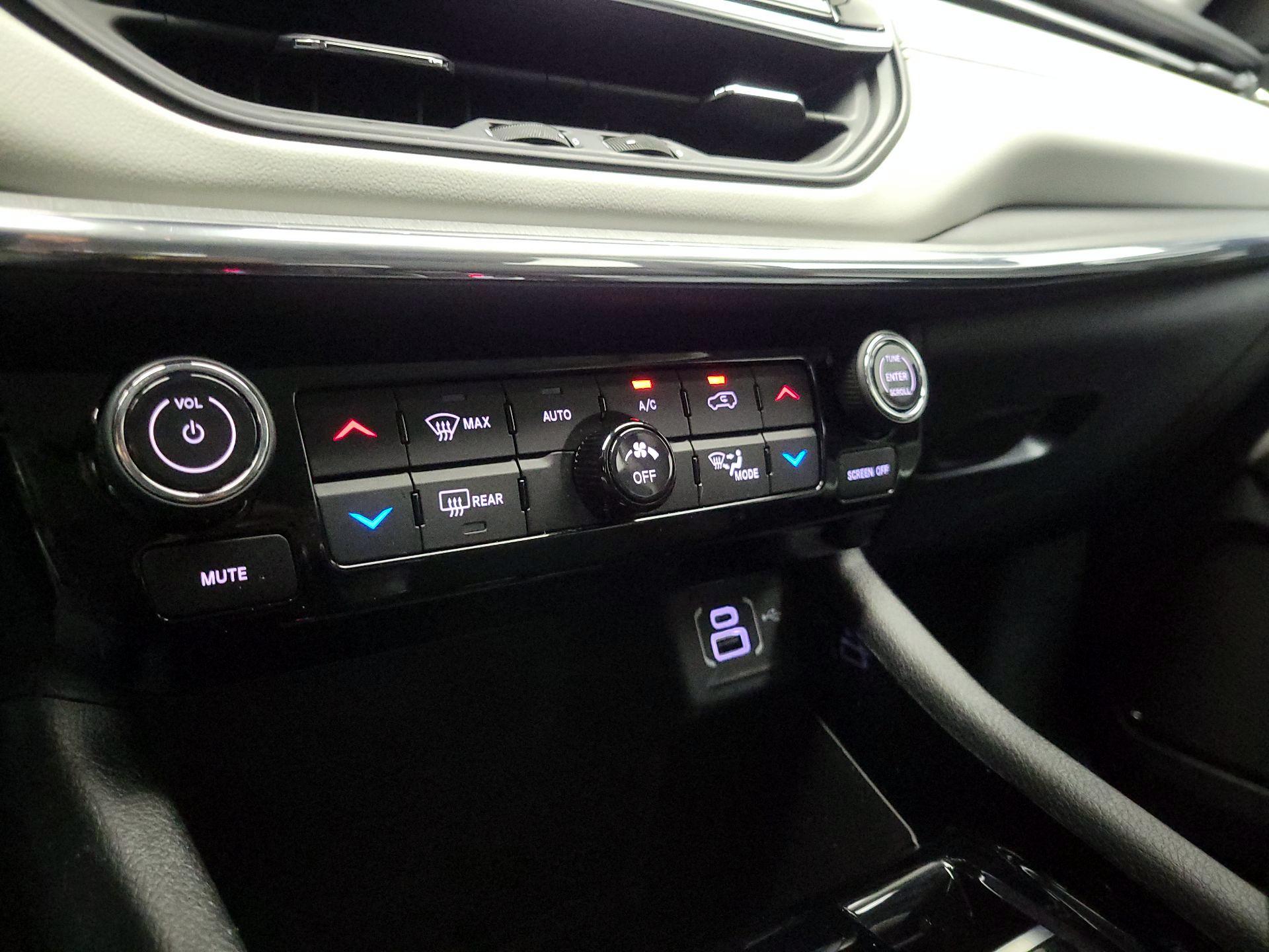 Thumbnail: 2022 Jeep Compass - 16