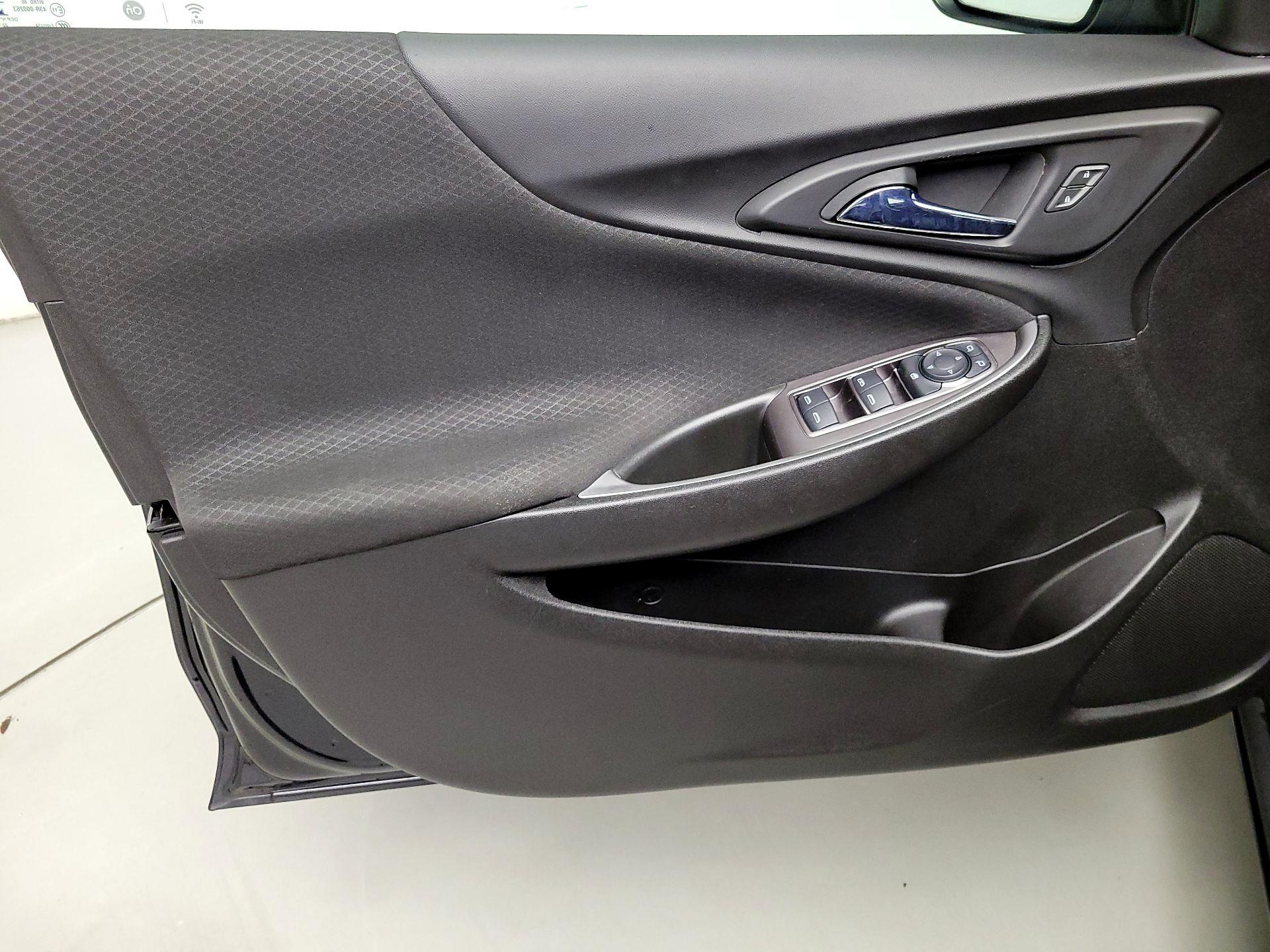 Thumbnail: 2022 Chevrolet Malibu - 12