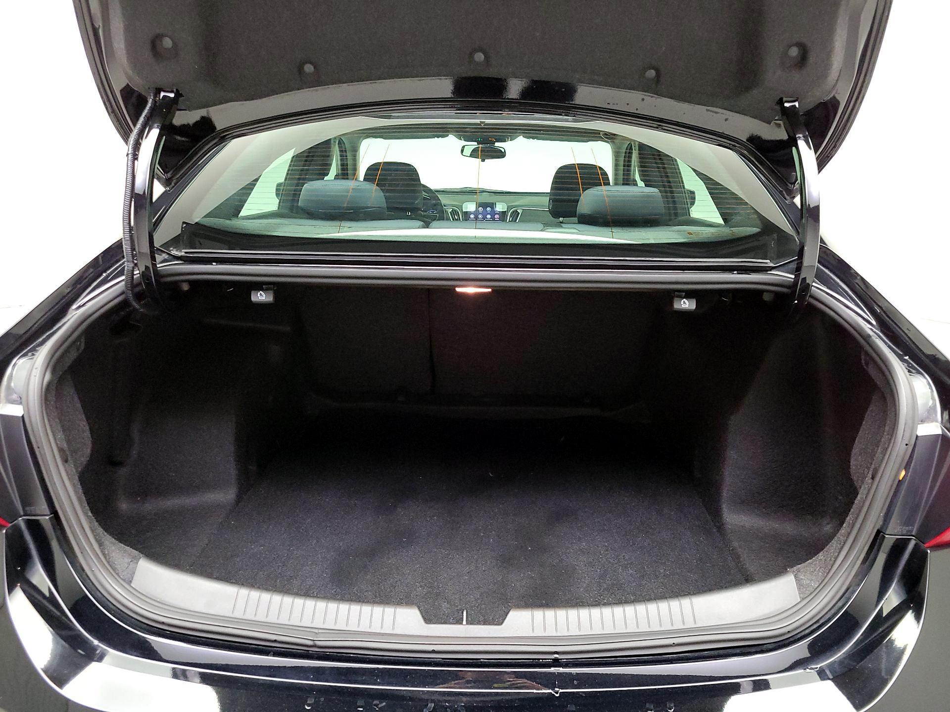 Thumbnail: 2022 Chevrolet Malibu - 20