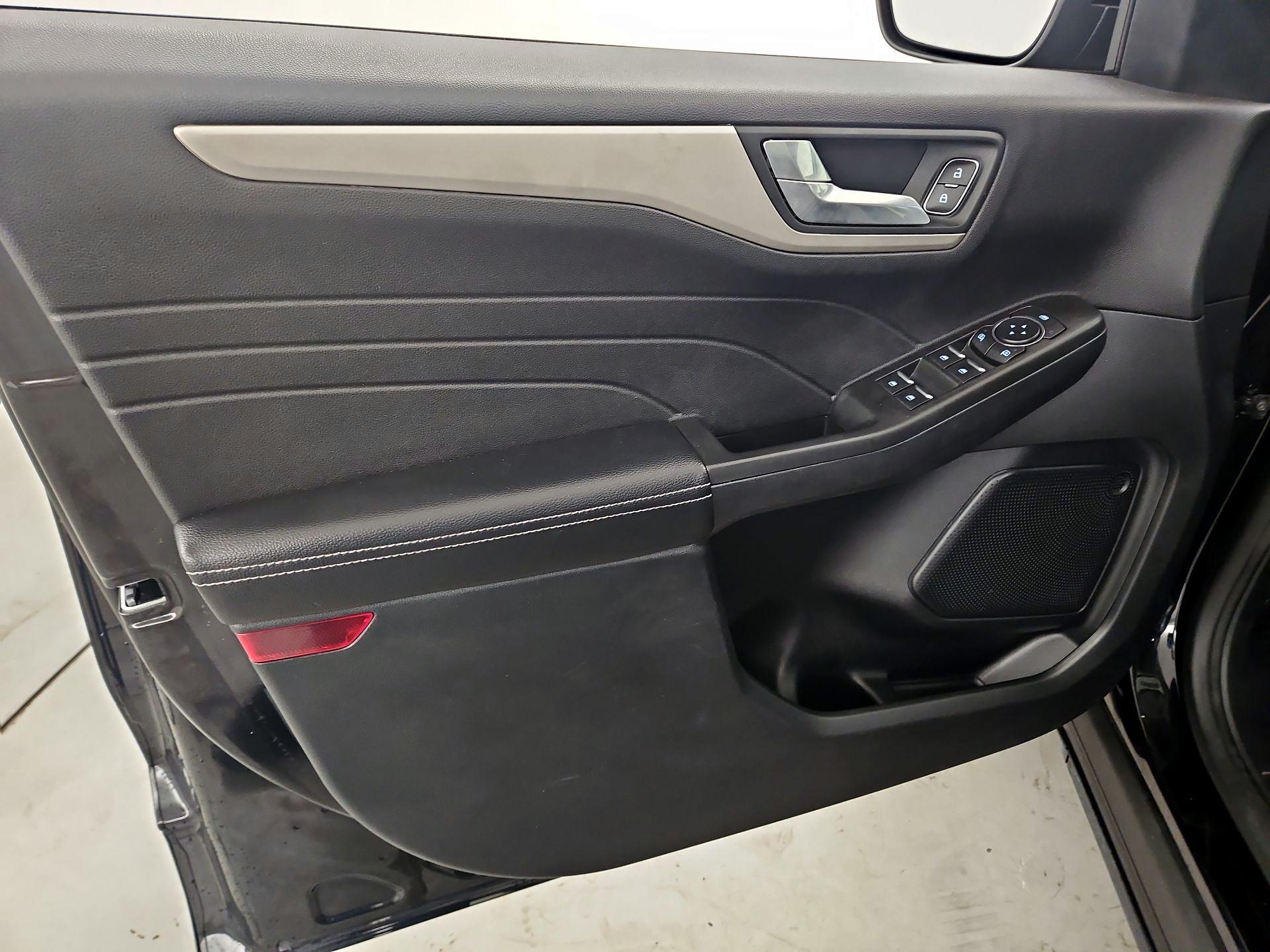 Thumbnail: 2021 Ford Escape - 12