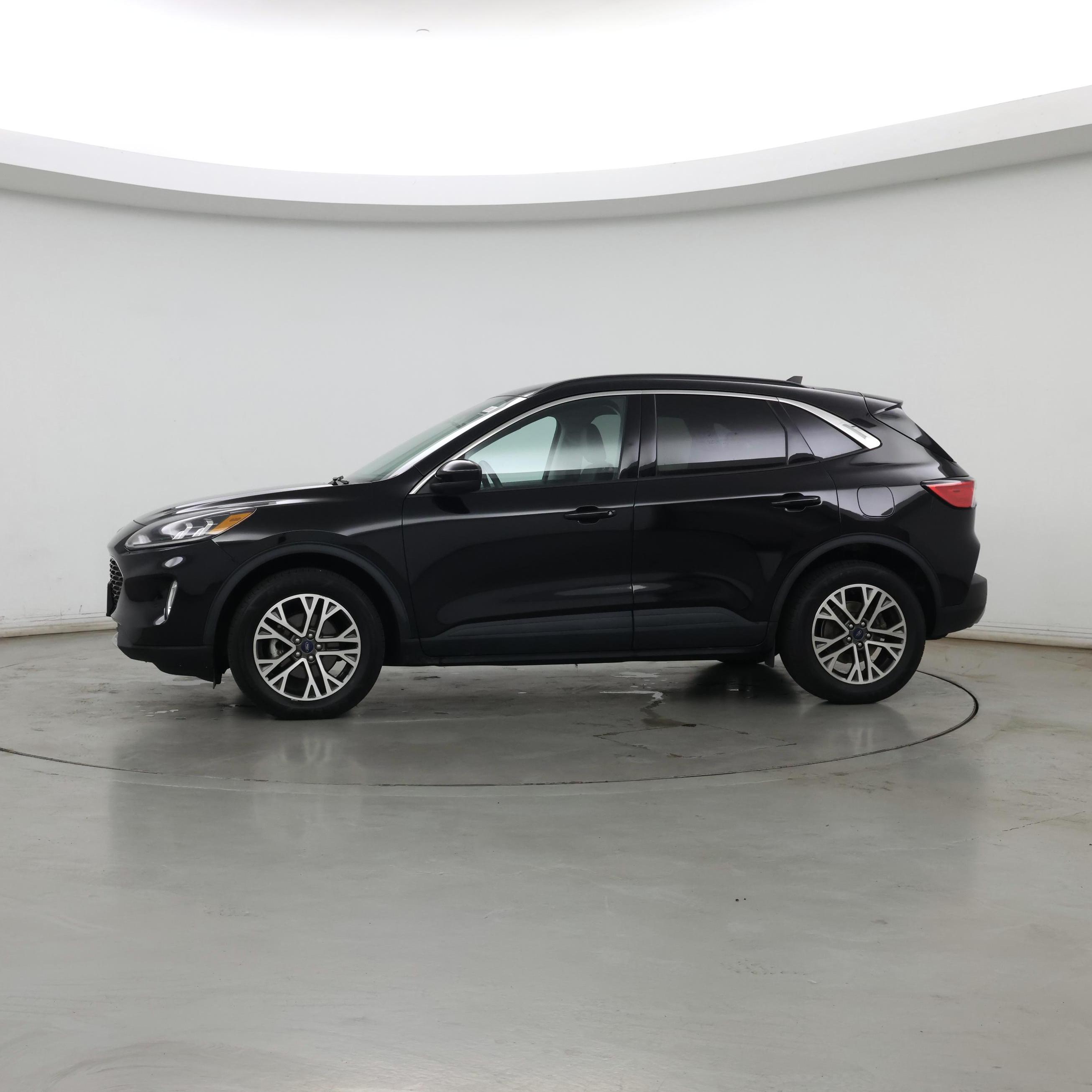 Thumbnail: 2021 Ford Escape - 3