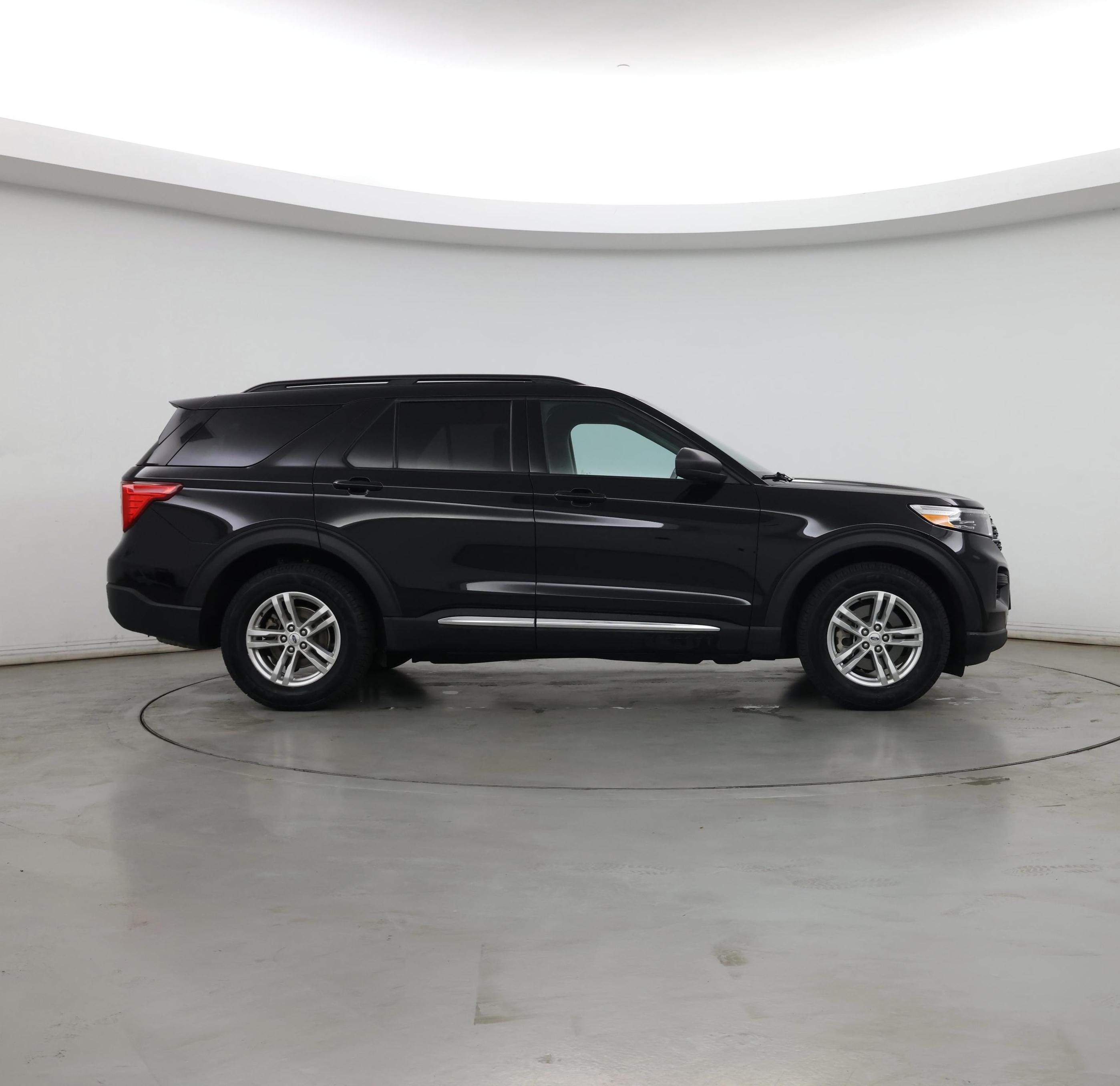 Thumbnail: 2023 Ford Explorer - 7