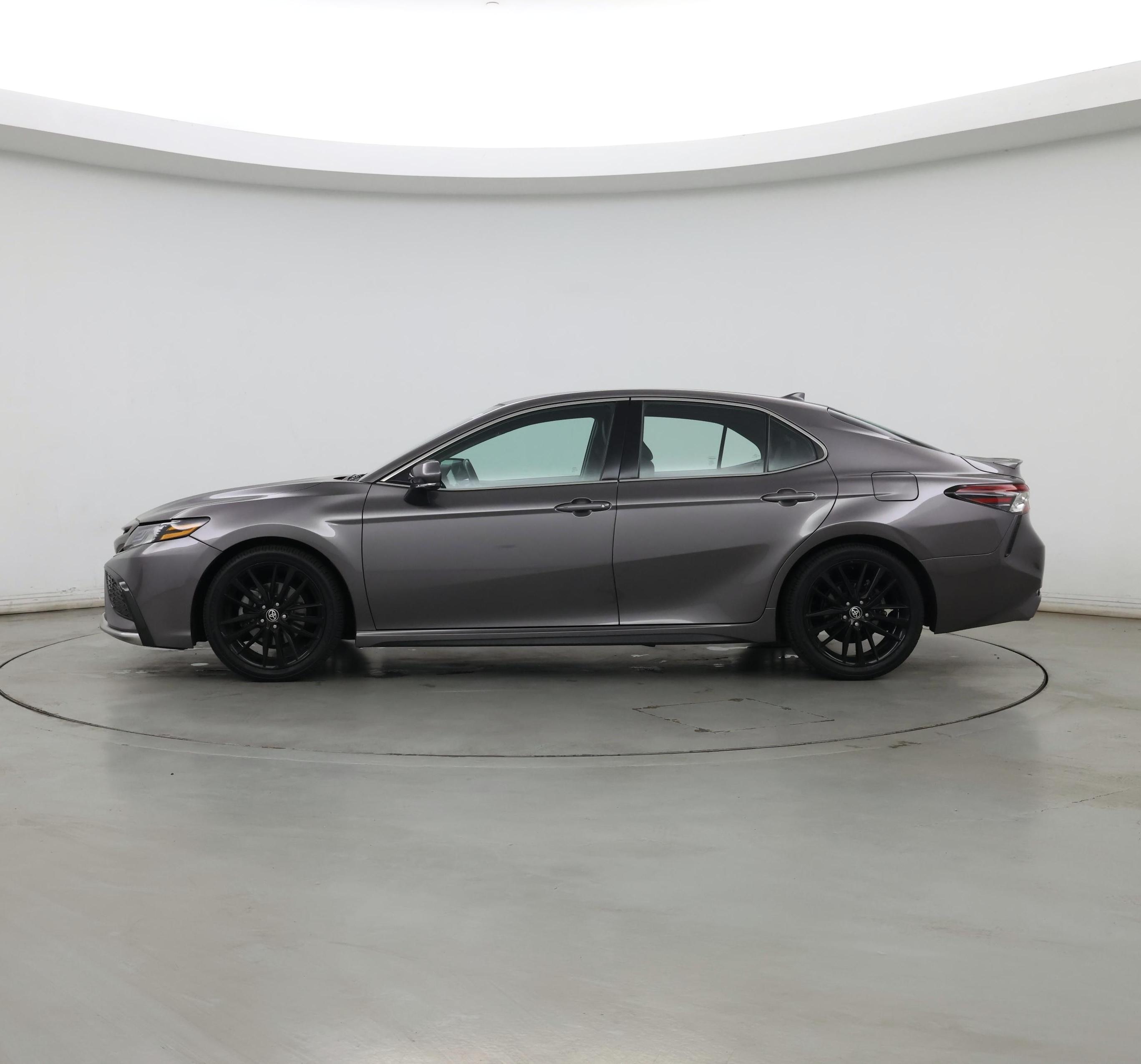 Thumbnail: 2021 Toyota Camry - 3