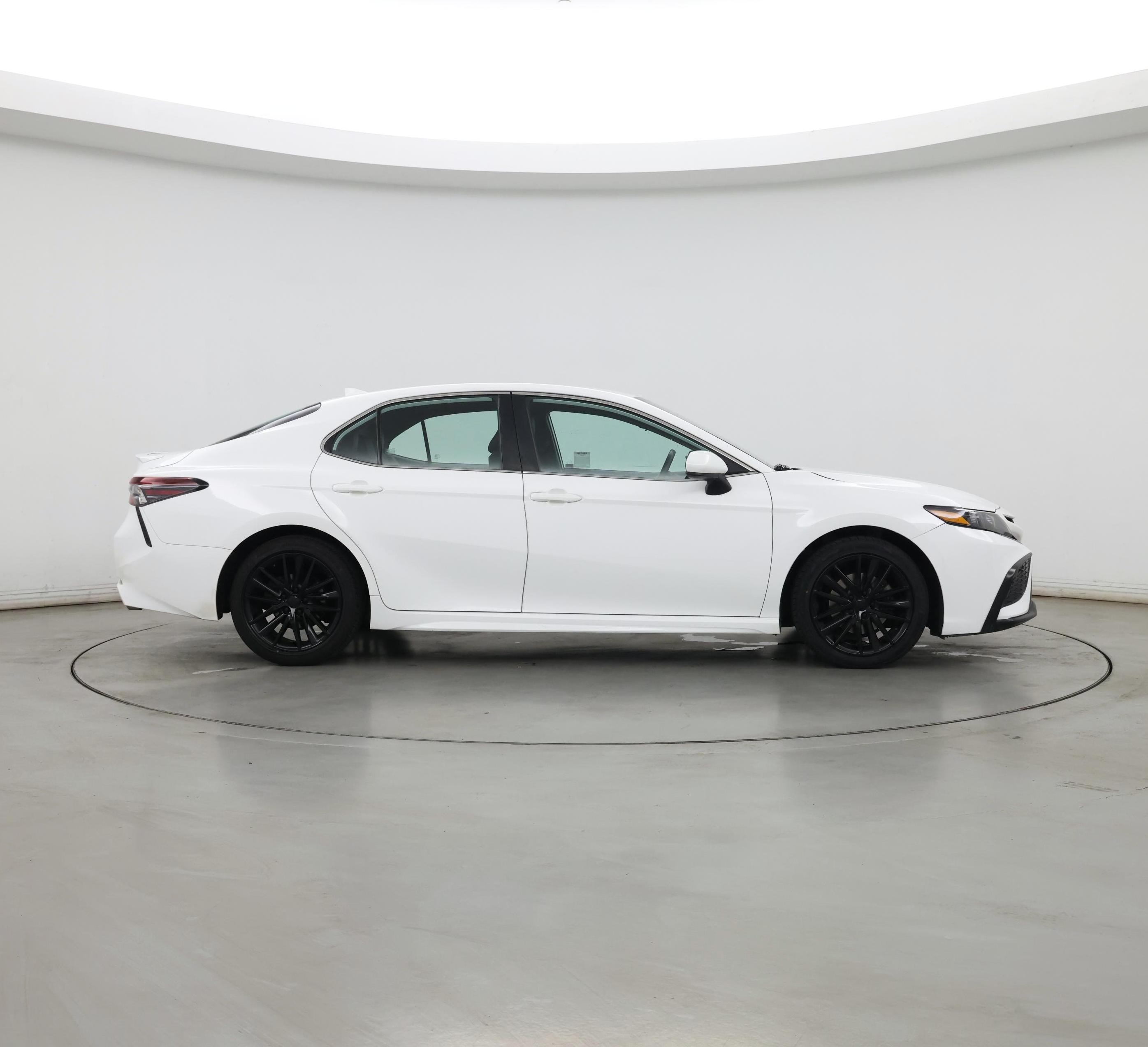 Thumbnail: 2021 Toyota Camry - 7
