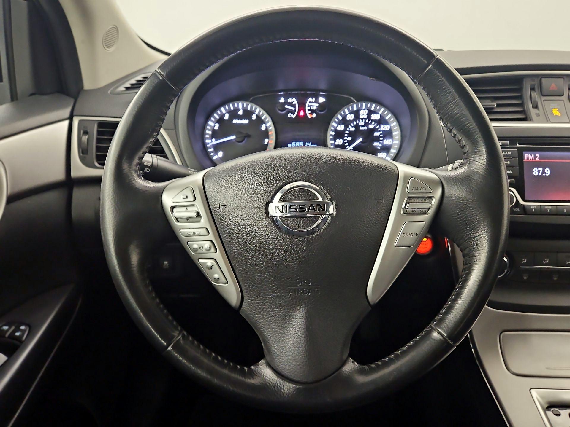 Thumbnail: 2015 Nissan Sentra - 10