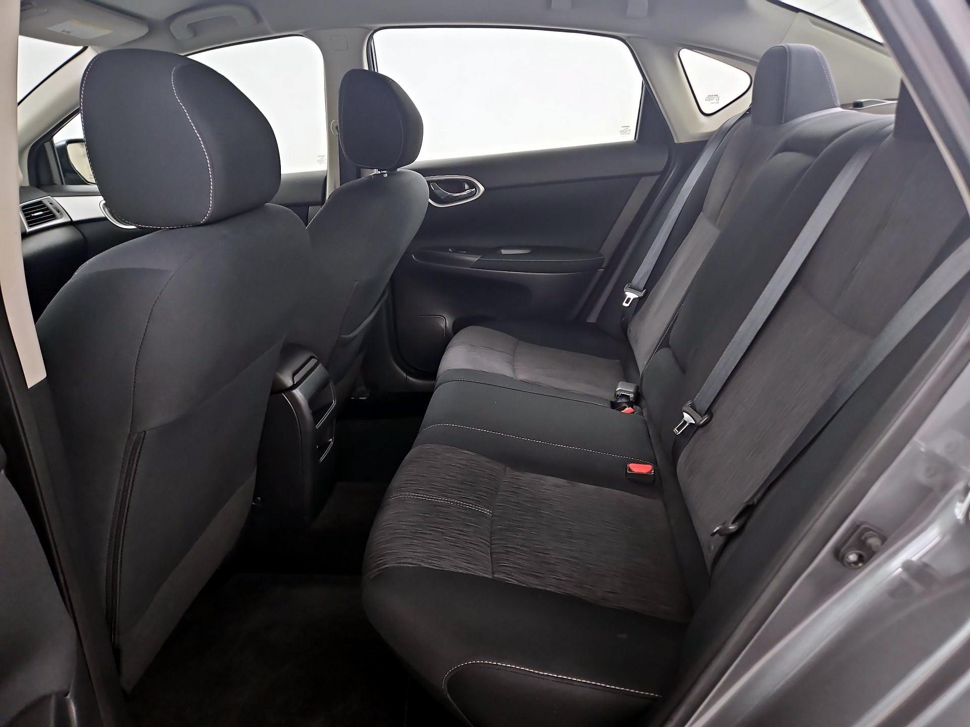 Thumbnail: 2015 Nissan Sentra - 19
