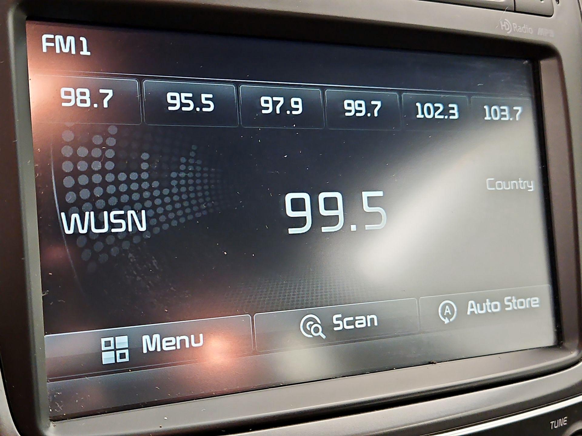 Thumbnail: 2015 Kia Sorento - 15