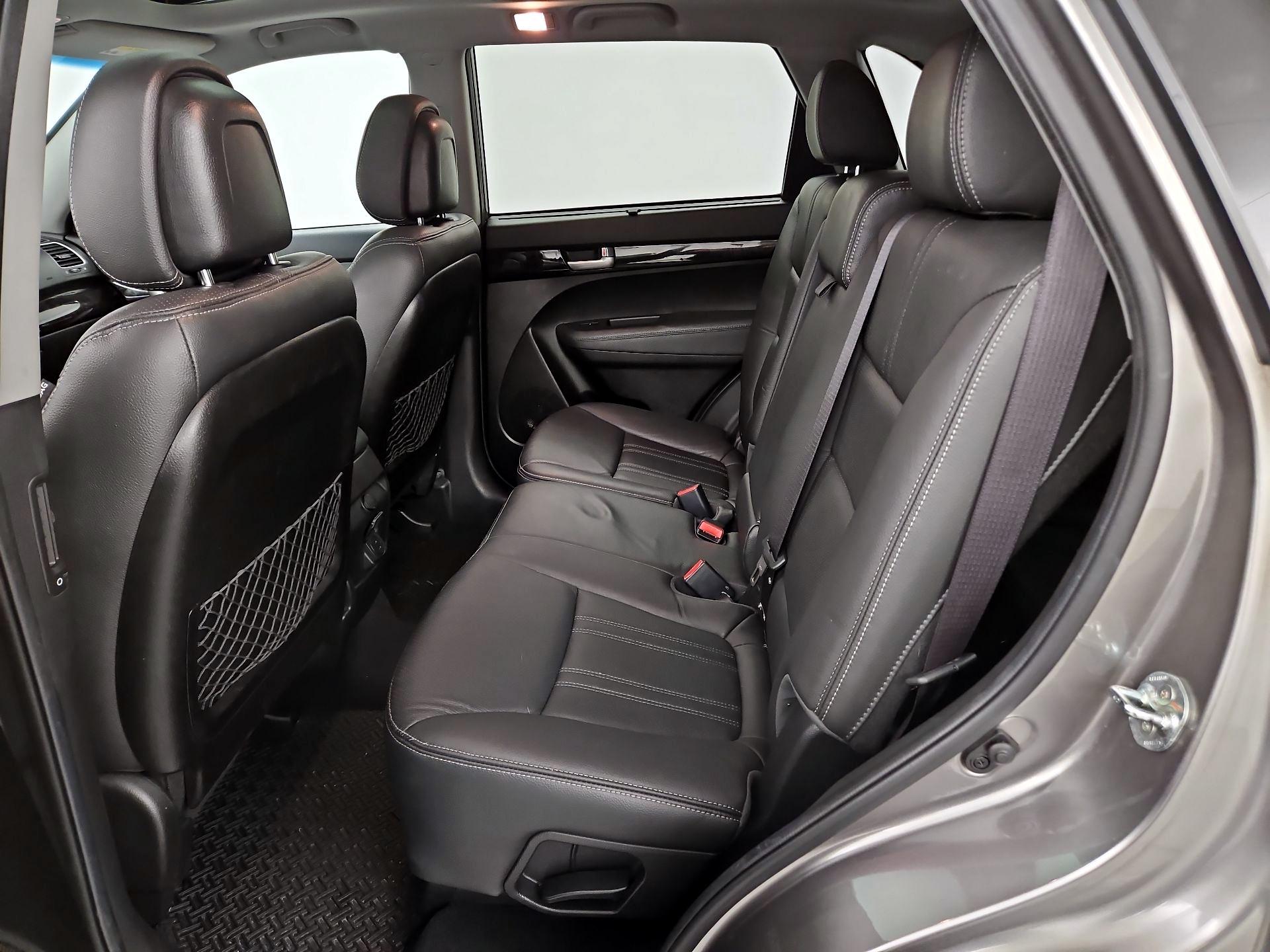 Thumbnail: 2015 Kia Sorento - 20
