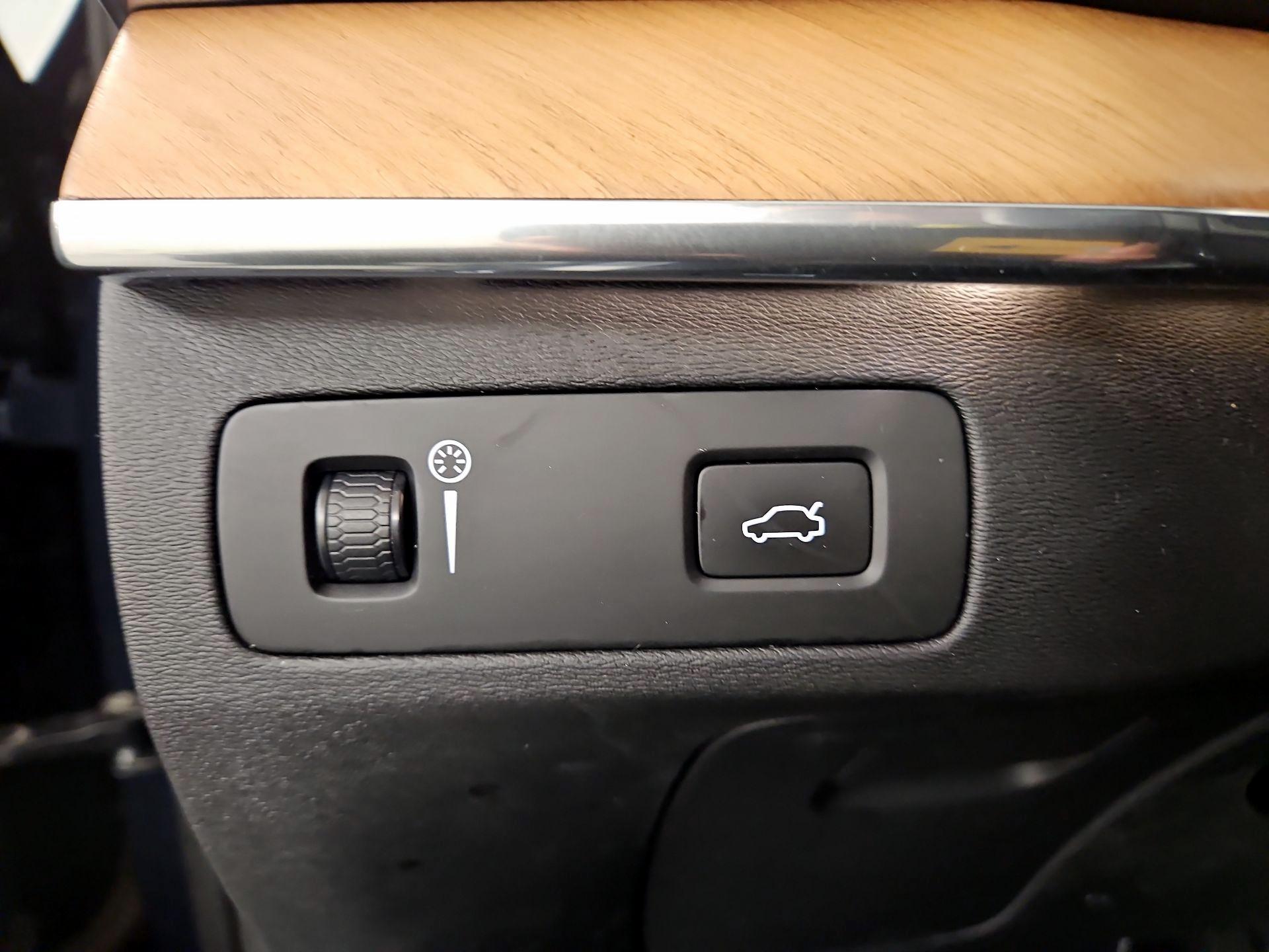 Thumbnail: 2019 Volvo XC90 - 13