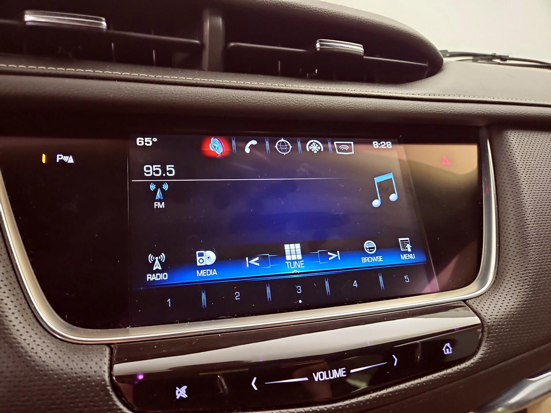 Thumbnail: 2017 Cadillac XT5 - 16